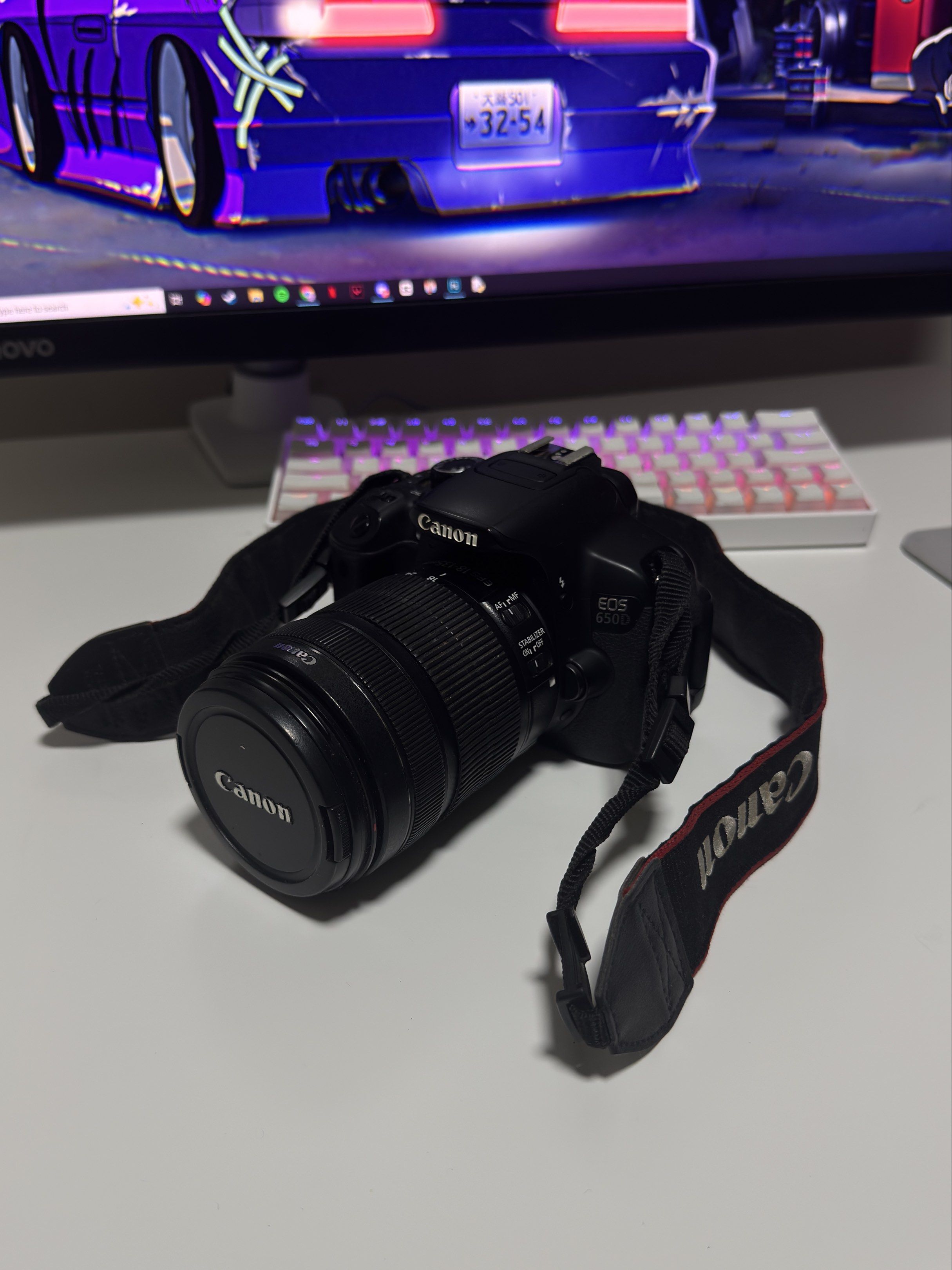 Canon EOS 650D / Rebel T4i (With Camera Bag) (Category: Cameras) located in San Pedro. Submitted by cartiieerrr (Listing ID 1420344077, Image 1). Description: Canon EOS 650D DSLR Camera + 18–55mm IS STM Lens For Sale 📸‼️ 18MP APS-C sensor Flip-out touchscreen LCD Full HD 1080p video Lens: Canon EF-S 18–55mm f/3.5–5.6 IS STM Included: • Camera body • 18–55mm IS STM lens • Battery • Charger • SD card (storage) • Strap and lens cap • Camera Bag Con