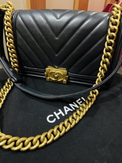(Category: ) located in . Submitted by chanel82 (Listing ID 1420298501, Image 1). Description: .