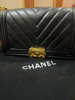 (Category: ) located in . Submitted by chanel82 (Listing ID 1420298537, Image 1). Description: .