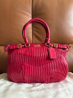 （分類：）位於 。 由 sl_25 提交（商品編號 1420176703，圖片 1）。簡介： 。