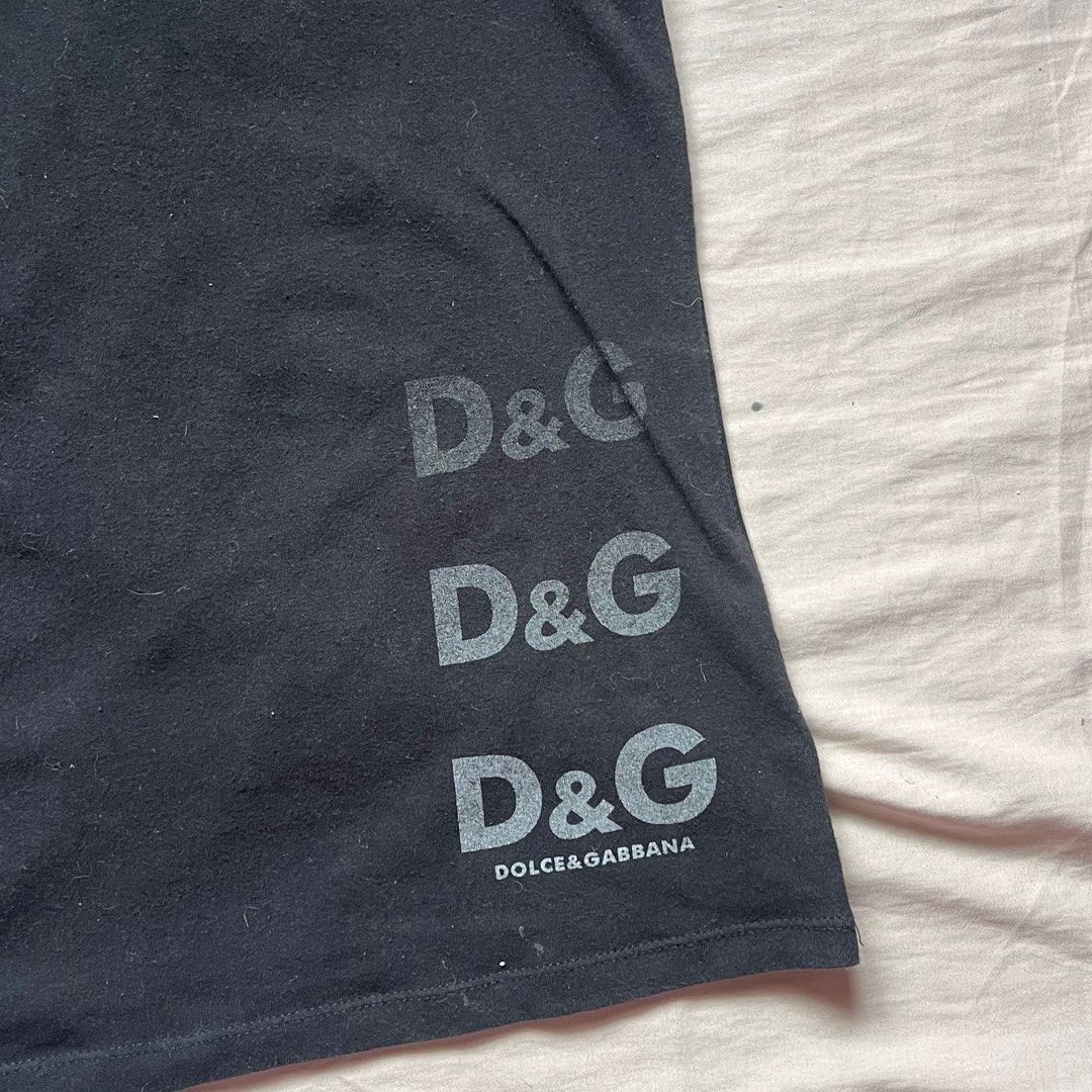 Dolce & Gabbana Tank Top (S) (Category: Sleeveless) located in Calamba. Submitted by ddeee.242 (Listing ID 1420219278, Image 2). Description: .