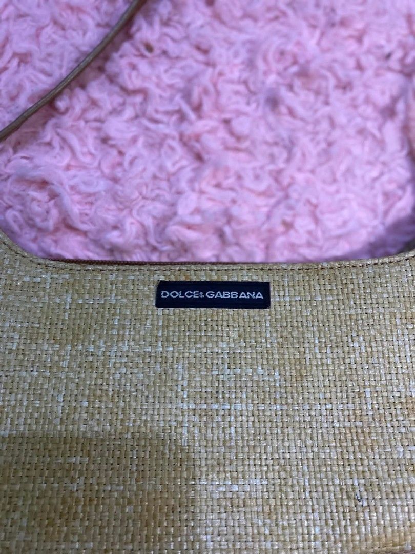 DOLCE & GABBANA Woven Straw Bag (Category: Luxury Bags & Wallets) located in Sariaya. Submitted by aironfinds (Listing ID 1420331505, Image 3). Description: DOLCE & GABBANA Woven Straw Bag Excellent condition Authentic No major flaw DM ME📥.