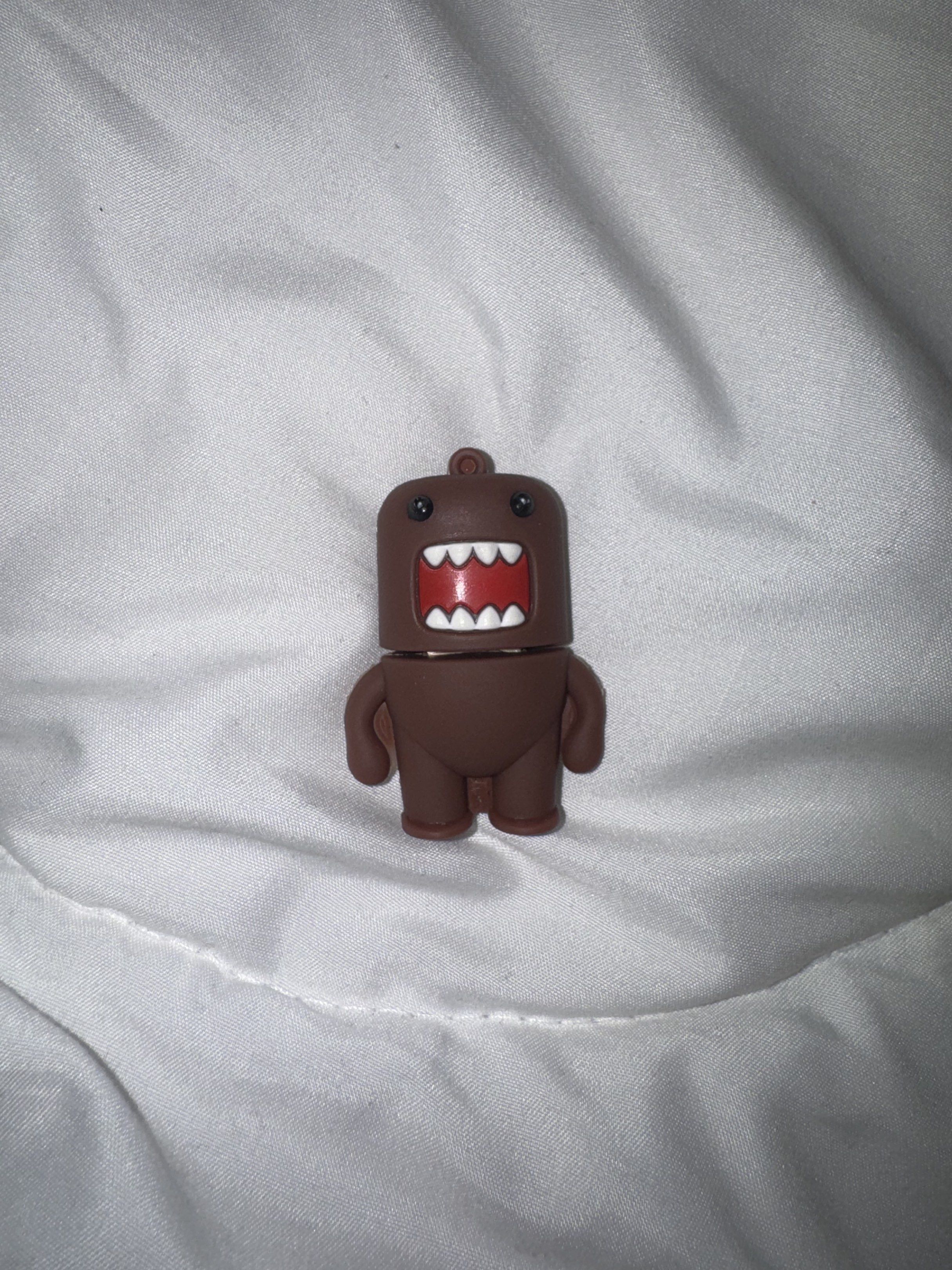 Domo-Kun Character USB 68GB (Category: Memory & SD Cards) located in Quezon City. Submitted by lizellescloset (Listing ID 1420335085, Image 1). Description: Details: ✅ Storage 68gb ✅ Compatible with Macbook Air (in photos) ✅ 1.5-2 inches Size of USB can be seen in photos ✅ Comes with a free case ✅ Photos not edited. True color can be seen in raw photos. RFS: Decluttering .