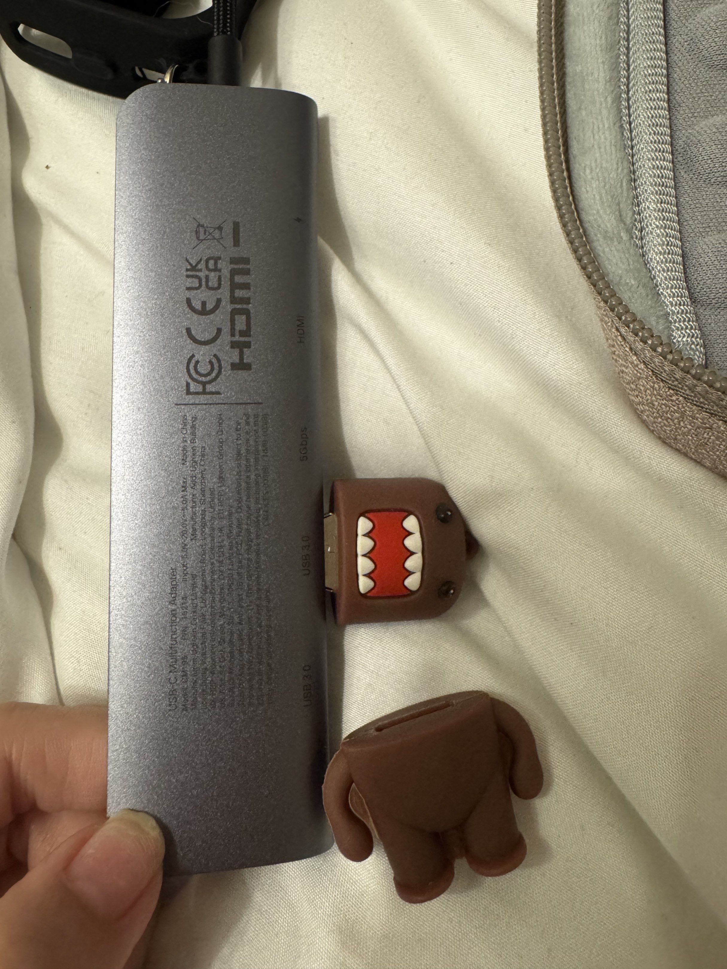 Domo-Kun Character USB 68GB (Category: Memory & SD Cards) located in Quezon City. Submitted by lizellescloset (Listing ID 1420335085, Image 3). Description: Details: ✅ Storage 68gb ✅ Compatible with Macbook Air (in photos) ✅ 1.5-2 inches Size of USB can be seen in photos ✅ Comes with a free case ✅ Photos not edited. True color can be seen in raw photos. RFS: Decluttering .