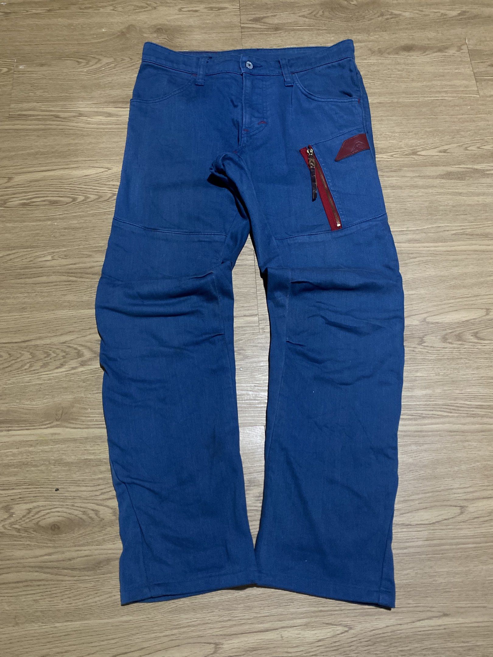 EDWIN x KUSHITANI RIDING PANTS (Category: Jeans) located in Davao. Submitted by johnpauwu (Listing ID 1420300859, Image 1). Description: WAIST - 32 LENGTH - 39 THIGH -12 HEM - 8 DM FOR MORE INFO📩 LOC: DAVAO CITY, 8000.