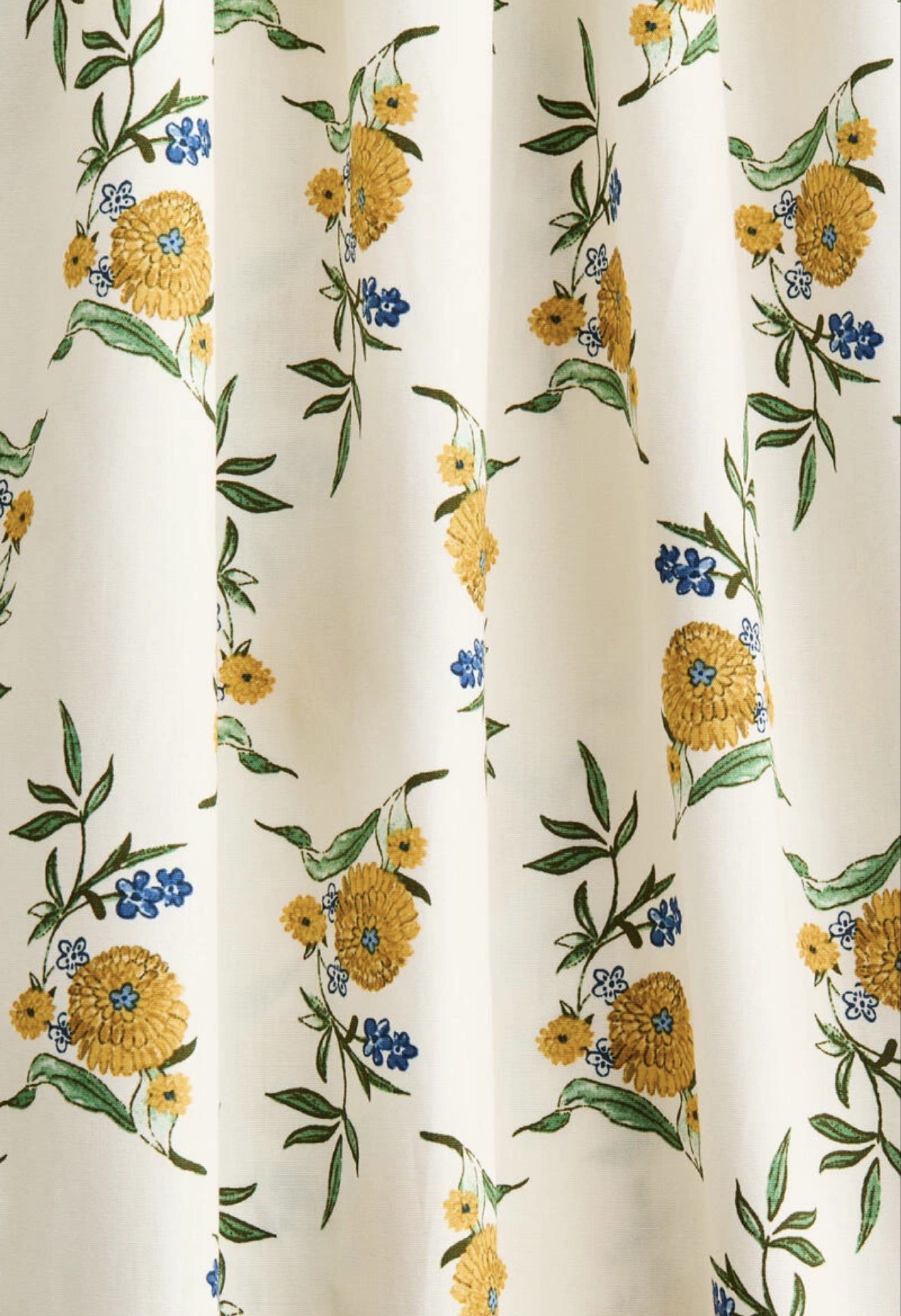 Floral Midi Dress H&M (Category: Dresses) located in Marikina City. Submitted by getsnazzy7 (Listing ID 1420156726, Image 3). Description: 📍marikina/san juan originally bought at 1990 last price.