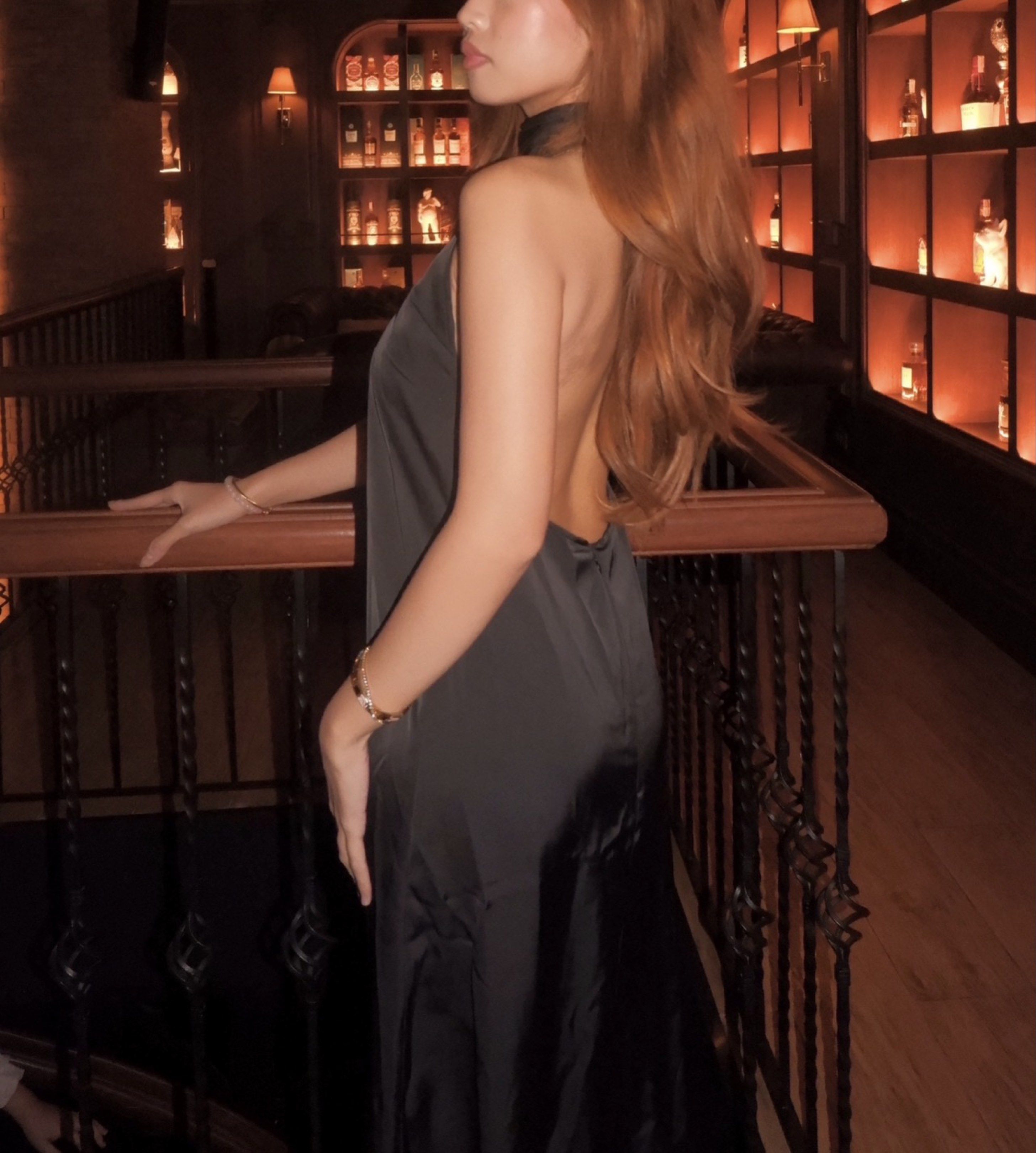 FOR RENT: Black Halter Neck Maxi Dress Silk (Category: Dresses) located in Manila. Submitted by newtlaufeyson (Listing ID 1420249482, Image 2). Description: Size: Small Minimum Rent Duration: 3 days Extra Day Fee: ₱100 per additional day Washing/Laundry: Renter is responsible for washing the dress after use. If not, an additional ₱100 laundry fee will be charged. Note: Shipping or delivery fee not included. Location: Taft, Manila/Baliuag, Bulacan