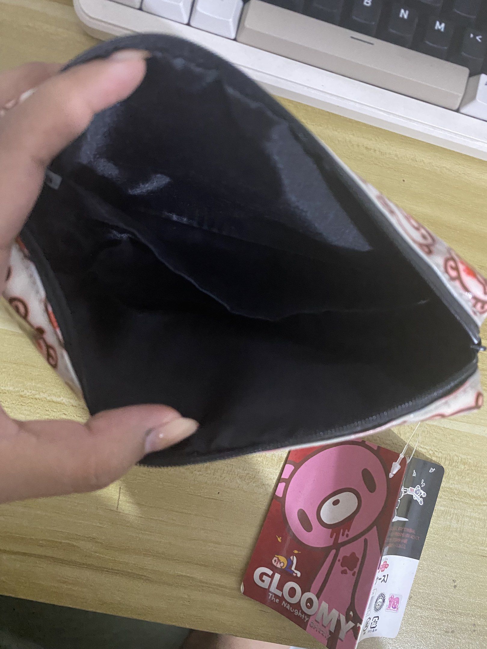Gloomy Bear Pouch (Category: Purses & Pouches) located in Manila. Submitted by gloomy_drow (Listing ID 1420158330, Image 2). Description: - Gloomy Bear Pouch with tags .