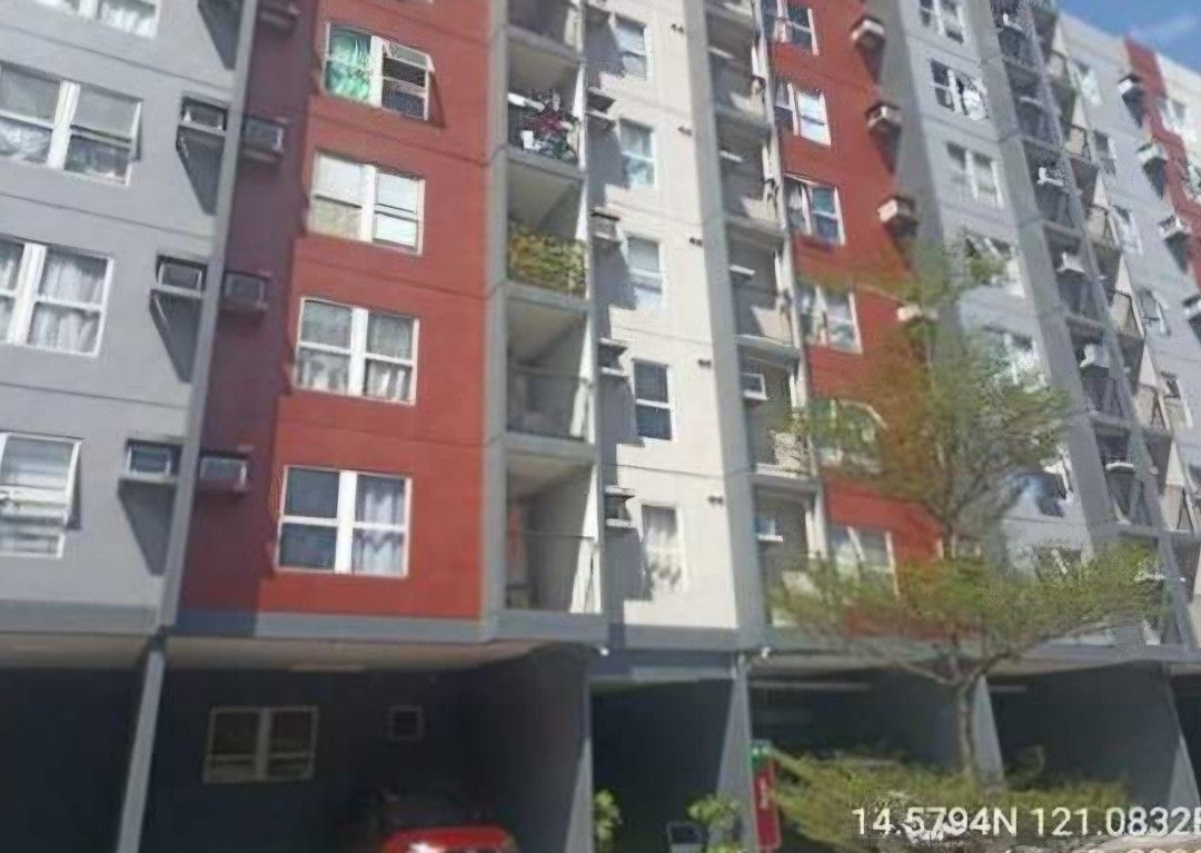 Hampton Gardens Pasig Foreclosed 2BR Condo for Sale (Category: Apartments & Condos) located in Manila. Submitted by licensedbroker_09274725548 (Listing ID 1420244698, Image 1). Description: Bank Foreclosed Condo for Sale Contact #: 09274725548 Property Address: 8th Floor, Hampton Gardens Phase VII Dover (M) Tower, C. Raymundo Avenue, Pasig City, Metro Manila 2 Bedrooms 1 Toilet and Bath Drying Cage Floor Area: 31.89 sqm Drying Area: 1.50 sqm Sell
