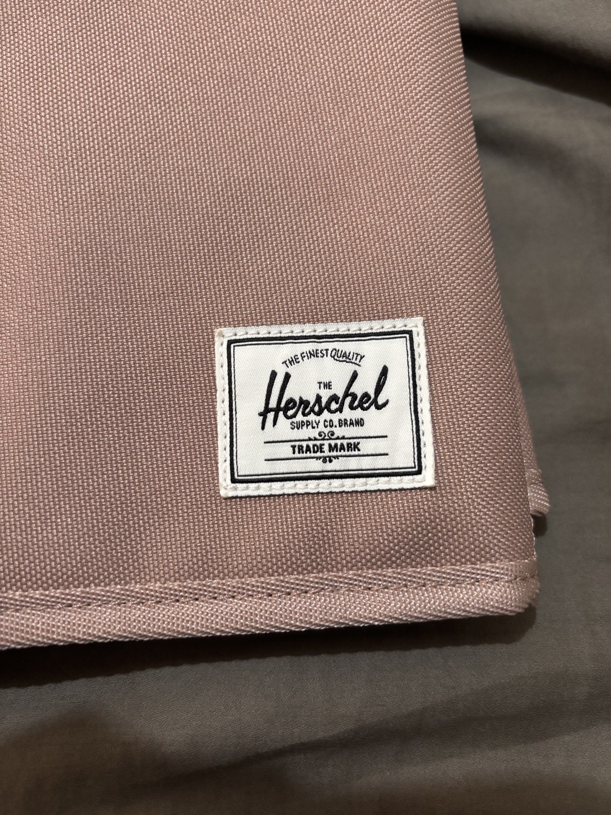 Herschel Changing Mat (Category: Changing Mats & Accessories) located in Quezon City. Submitted by msuyo (Listing ID 1420231509, Image 1). Description: -Design: Foldable, padded mat with a reinforced, easy-wipe liner. RFS: migrating SF to be shouldered by buyer Lalamove/ grab/ etc. 📍QC.