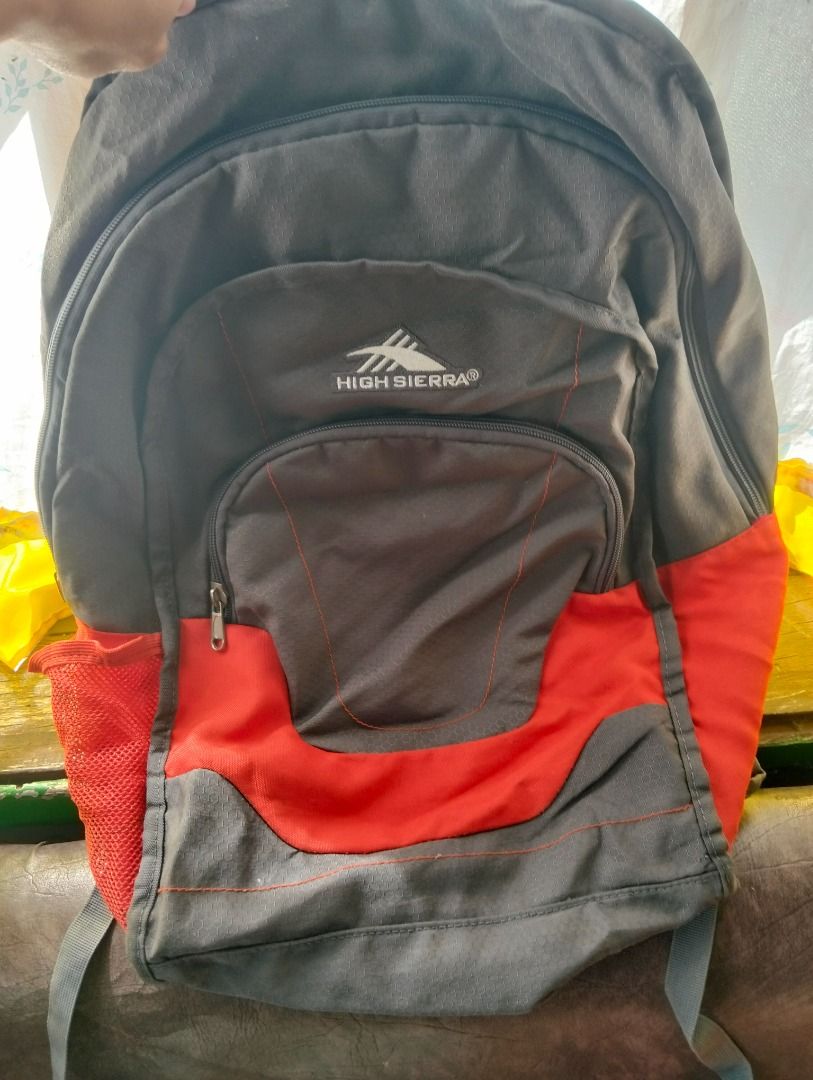 High Sierra Backpack for 180 pesos (Category: Backpacks) located in Bustos. Submitted by rosetp28 (Listing ID 1420324824, Image 1). Description: - High Sierra backpack - Color: Gray and Red - Main compartment - Front pocket with multiple compartments - Padded shoulder straps - Mesh side pocket - Padded back support - Ideal for everyday use.