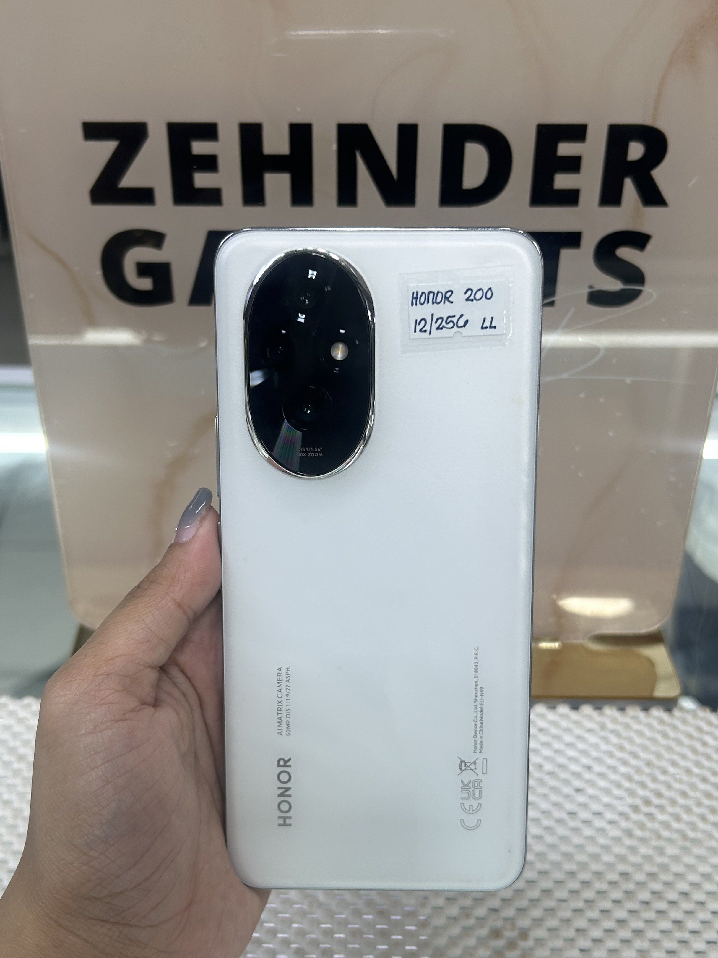 HONOR 200 12/512GB OPENLINE (Category: Huawei) located in San Juan City. Submitted by desireebayal96 (Listing ID 1420170344, Image 1). Description: HONOR 200 * 12/512GB * OPENLINE * DUAL SIM * 50MP * 5200mAh * 120Hz * SNAPDRAGON 7 GEN 3 * 98% SMOOTH * NO AMOLED BURN * NO ISSUE * NO HISTORY OF REPAIR * UNIT ONLY OPEN FOR COD SAME DAY DELIVERY PLUS SHIPPING FEE MESSAGE ME DIRECTLY FOR MORE INFO Store located📍2nd floor Vmall Greenhills Shopping Cen