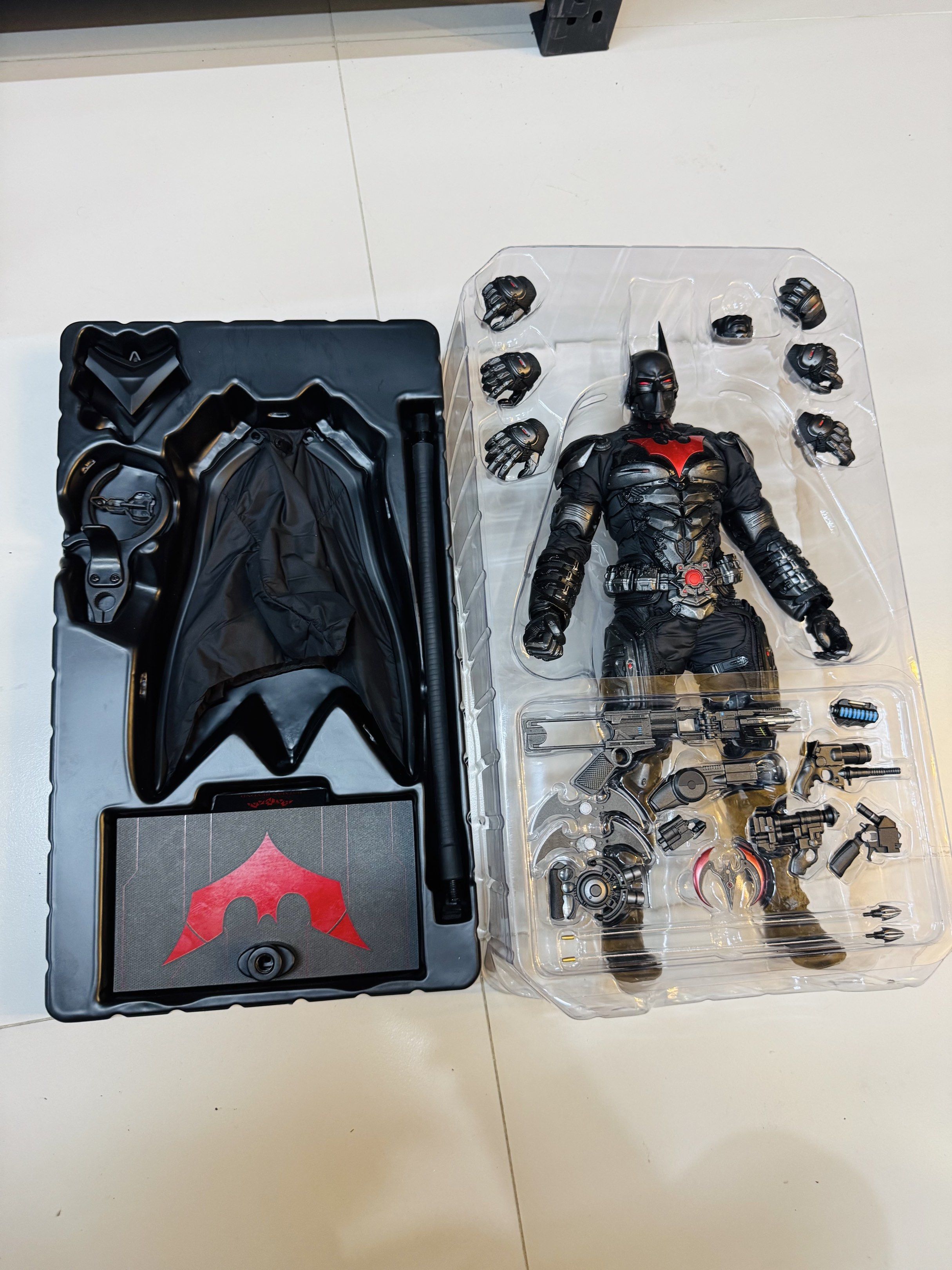 Hot Toys Batman ArkHam Batman beyond (Category: Figurines & Statues) located in Pasay City. Submitted by superman_991 (Listing ID 1420312885, Image 3). Description: Hot toys Batman beyond Arkham Knight Bib no issue Complete Price 10,500 Only Dibs now pay now Location Paranaque Payment Gcash/ Bpi Shipping Lalamove/Lbc Buyers Risk/Fee ‼️Seller is not responsible for: lost, stolen, or damaged packages..