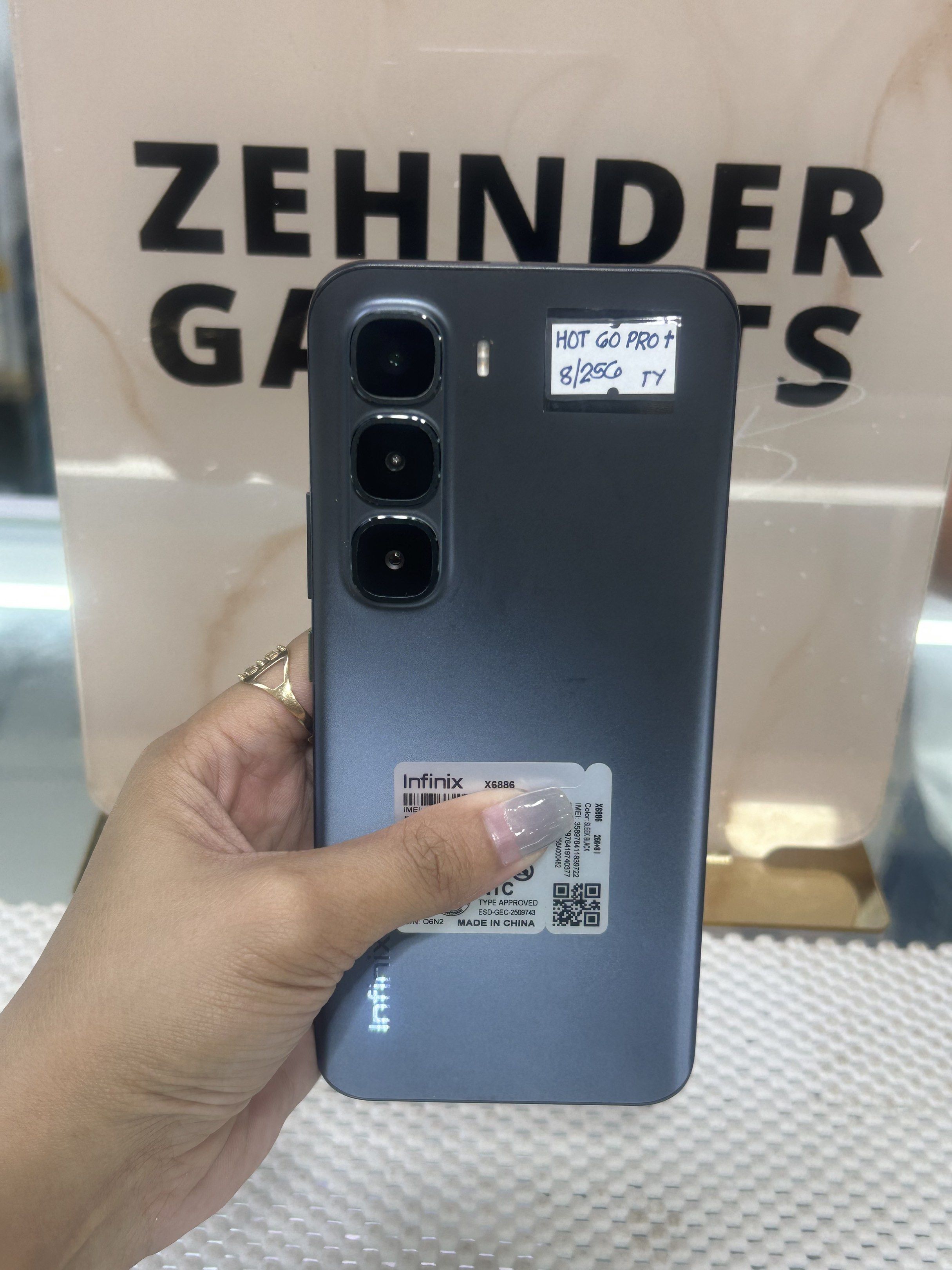 INFINIX HOT 60 PRO PLUS 8/256GB OPENLINE (Category: Android Others) located in San Juan City. Submitted by desireebayal96 (Listing ID 1420170526, Image 1). Description: INFINIX HOT 60 PRO + * 12|256 * DUAL SIM (OPENLINE) * 50MP * 5160mAh * 144Hz * 98% SMOOTH * NO ISSUE * NO HISTORY OF REPAIR * UNIT ONLY OPEN FOR COD SAME DAY DELIVERY PLUS SHIPPING FEE MESSAGE ME DIRECTLY FOR MORE INFO Store located📍2nd floor Vmall Greenhills Shopping Center Than