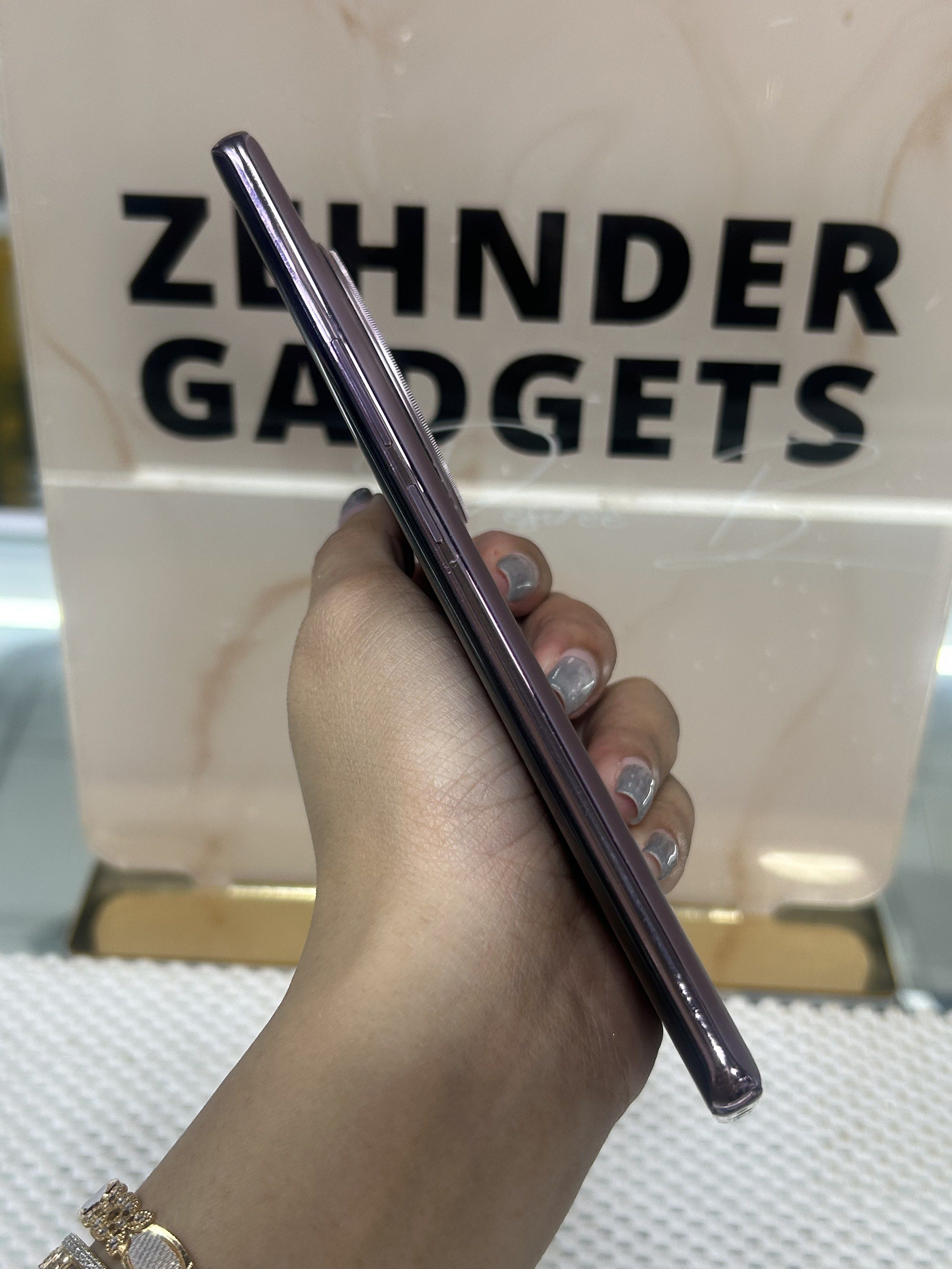 INFINIX ZERO 40 5G 12/512GB OPENLINE (SLIGHTLY USED) (Category: Android Others) located in San Juan City. Submitted by desireebayal96 (Listing ID 1420165836, Image 2). Description: INFINIX ZERO 40 5G * 12|512GB * DUAL SIM (OPENLINE) * 108MP * 5000mAh * 144Hz * 98% SMOOTH * NO ISSUE * NO HISTORY OF REPAIR * UNIT ONLY OPEN FOR COD SAME DAY DELIVERY PLUS SHIPPING FEE MESSAGE ME DIRECTLY FOR MORE INFO Store located📍2nd floor Vmall Greenhills Shoppin