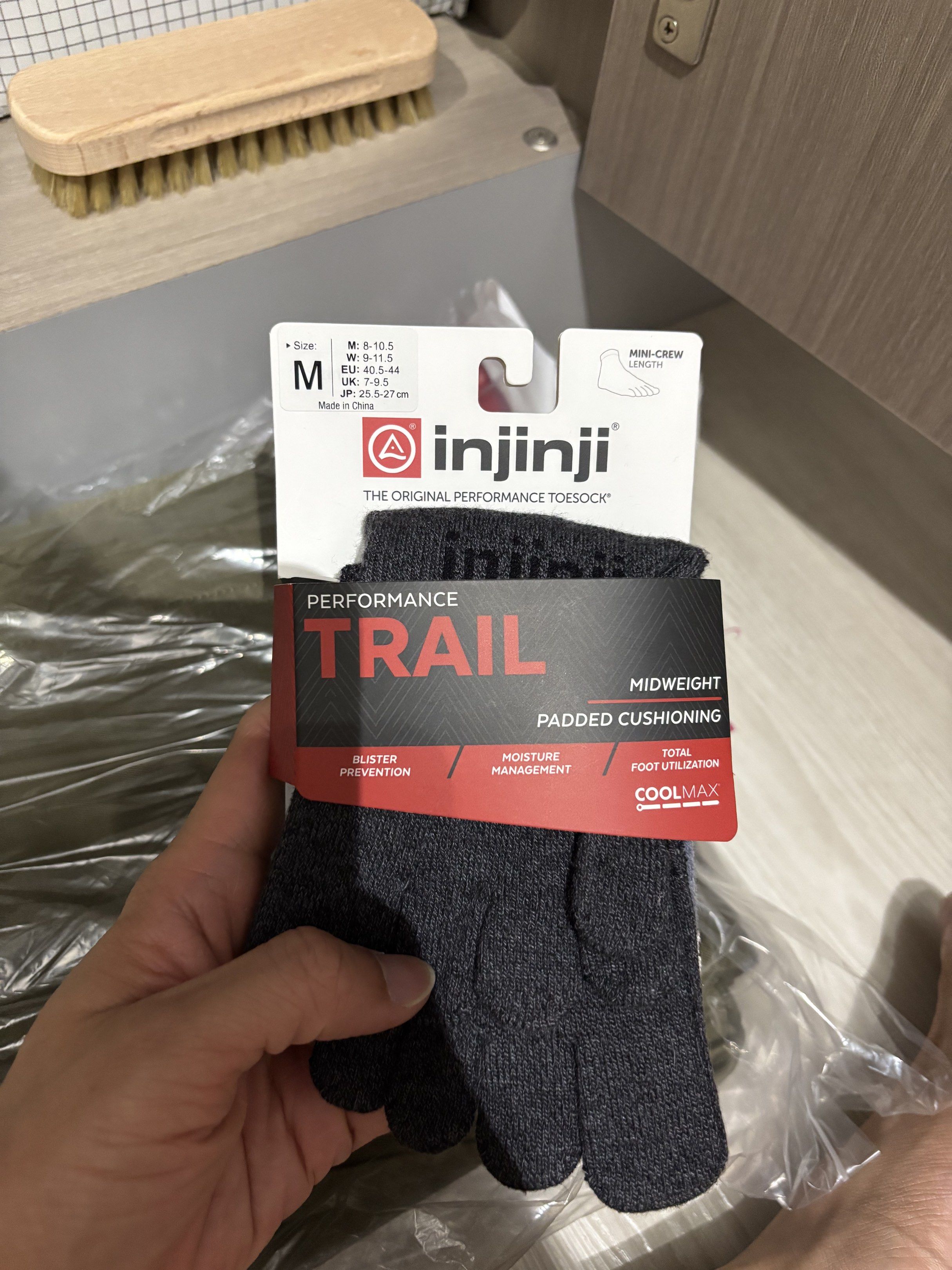Injinji toe socks (Category: Other Sports Equipment and Supplies) located in Singapore. Submitted by masoniana (Listing ID 1420249582, Image 2). Description: .