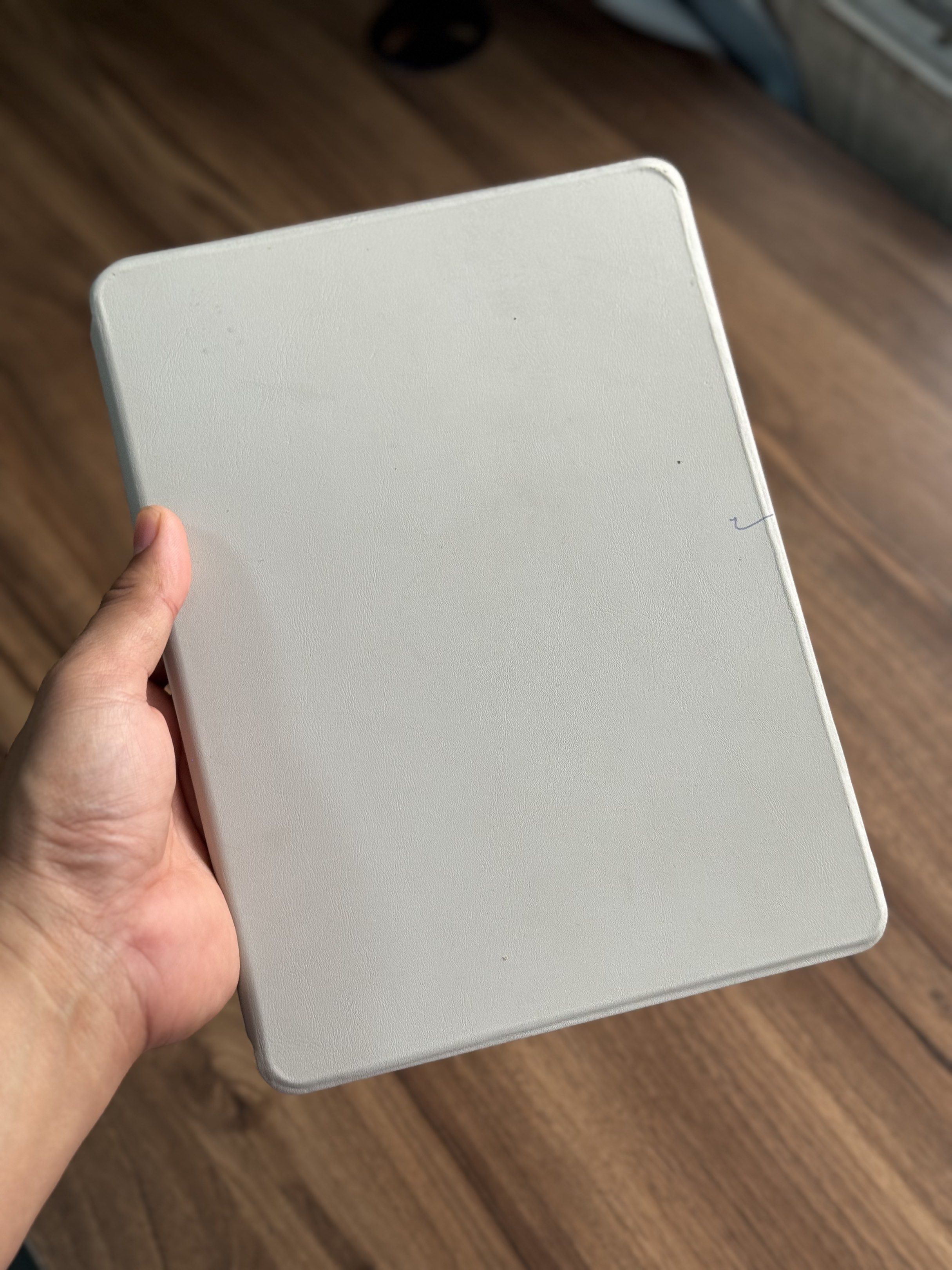 iPad 8th Gen 32GB WiFi Space Gray (Category: iPad) located in Talisay. Submitted by kim_rey (Listing ID 1420315665, Image 2). Description: in good working condition.