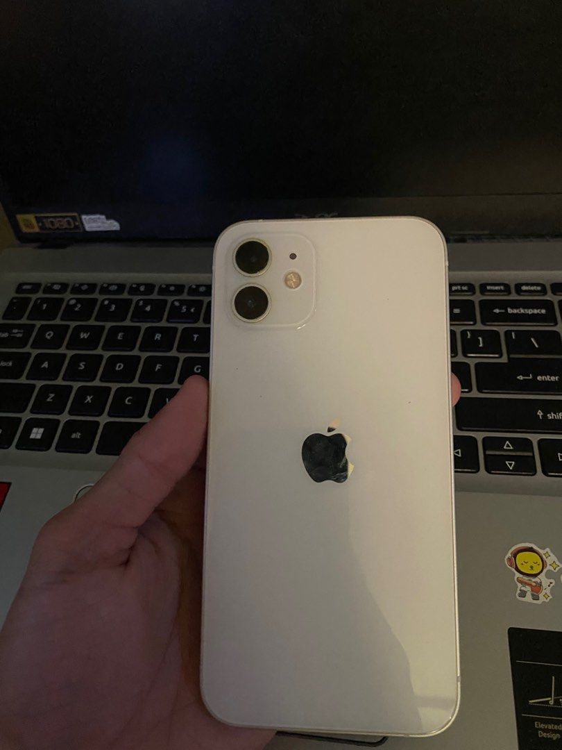 IPHONE 12 (SIRA MOTHERBOARD) (Category: iPhone 12 Series) located in Batac City. Submitted by chic_and_affordable (Listing ID 1420272793, Image 1). Description: rfs -sira motherboard -nakalimutan na din password otgers: -shipping fee is not yet included.