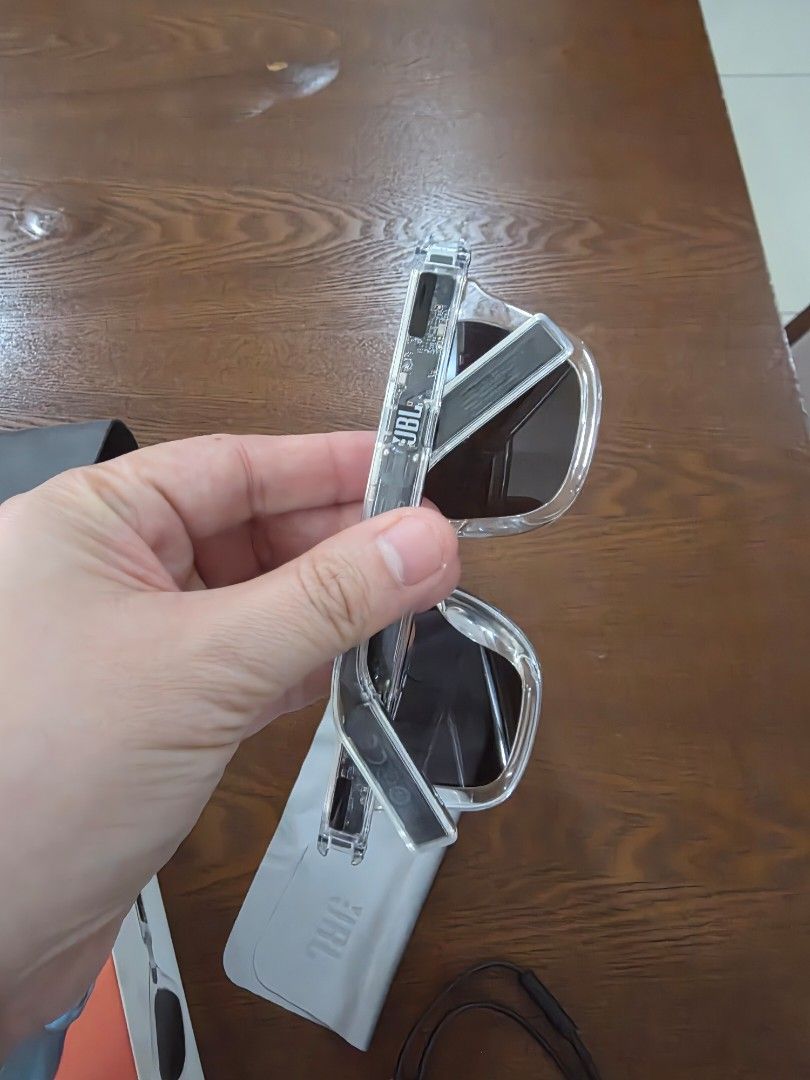 JBL Soundgear Frames wireless audio and speakers (Category: Portable Audio Accessories) located in Manila. Submitted by anneleo8 (Listing ID 1420230811, Image 3). Description: - JBL Soundgear Frames - Clear frames with dark lenses - Includes original box, case, charging cable, and quick start guide - Open-ear technology for music and calls.