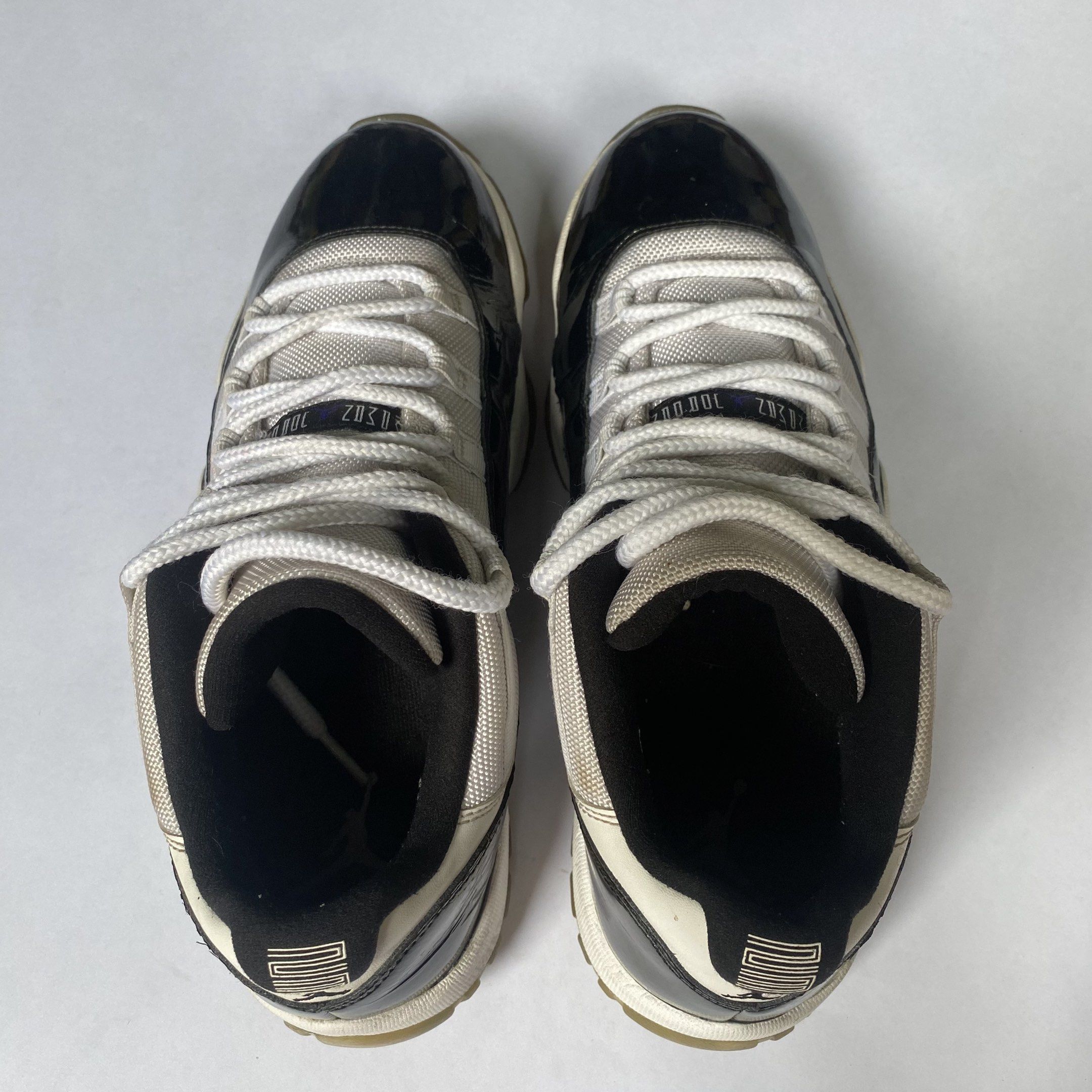 Jordan 11 Retro Low "Concord" (Category: Sneakers) located in Pasig City. Submitted by bootsoftravel_ph (Listing ID 1420294811, Image 3). Description: Jordan 11 Retro Low “Concord” used - Good FOR SALE No box Issue: reglued Price ₱ 3,495 size: EU 42.5 / UK 8.5 / US 9.5 Guaranteed 100% Legit 💯 We ship nationwide 🚚.
