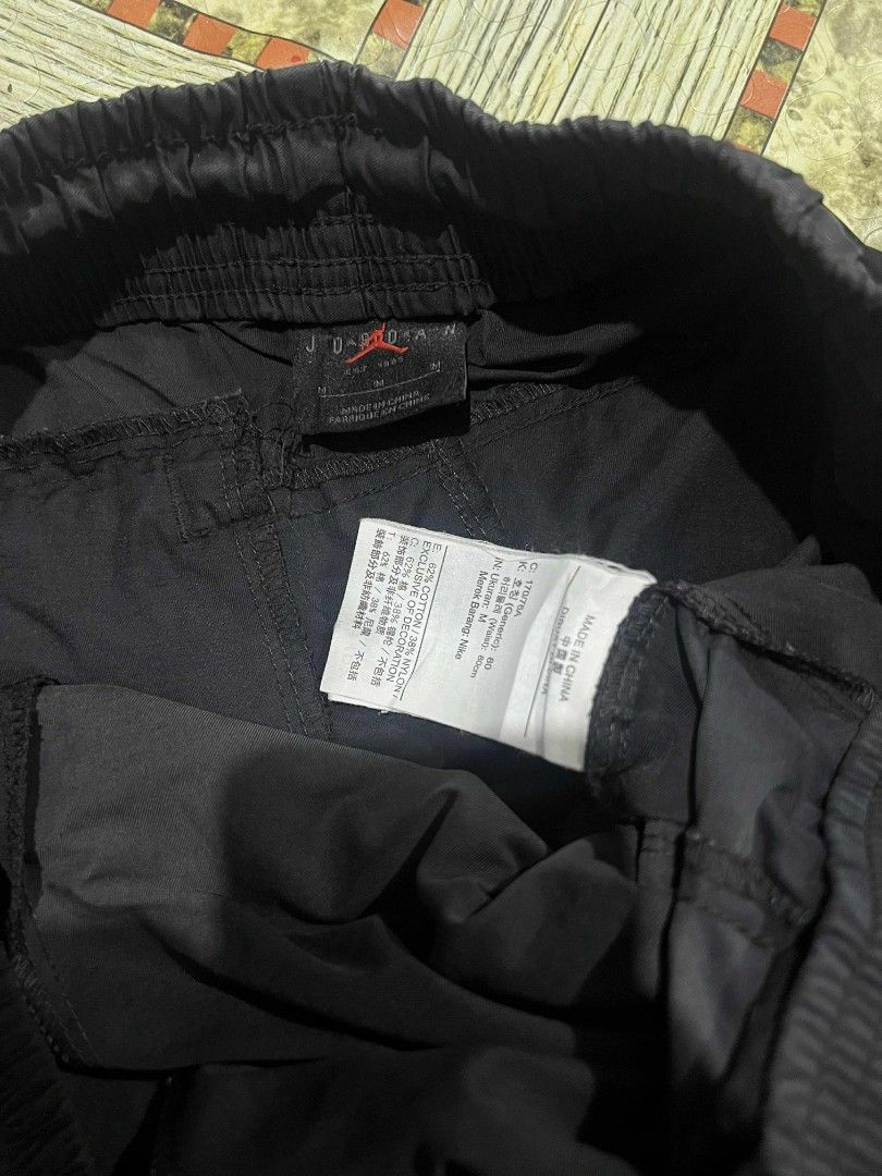 Jordan woven pants (Category: Joggers) located in Dumalinao. Submitted by swiftwhale-bb96 (Listing ID 1420297887, Image 2). Description: .