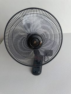 (Category: ) located in . Submitted by things2shop4 (Listing ID 1420161139, Image 1). Description: .
