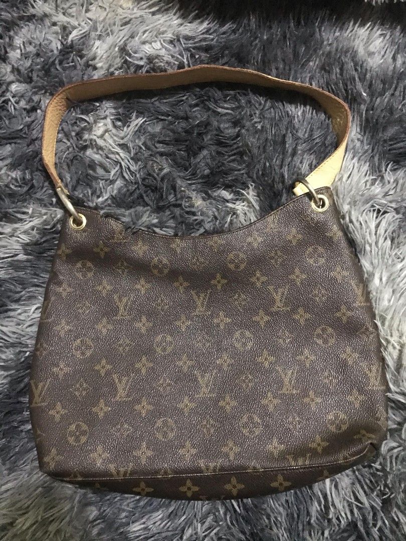 Louis Vuitton Monogram Shoulder Bag (Category: Luxury Bags & Wallets) located in Paranaque City. Submitted by jayson193 (Listing ID 1420297012, Image 1). Description: - Authentic Louis Vuitton shoulder bag - Classic Monogram canvas - Brown leather strap - Secure zip closure - Yellow fabric lining - Spacious interior - Made in France - Perfect for everyday use.
