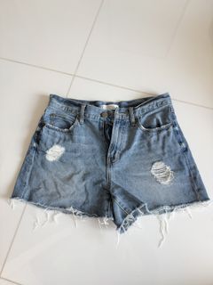 (Category: ) located in . Submitted by findingmystyleee (Listing ID 1420262294, Image 1). Description: .
