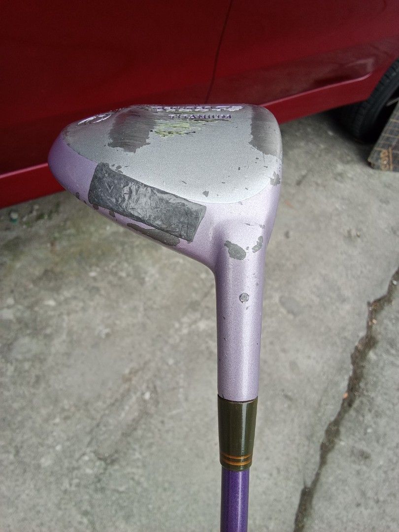 Maruman CS Vision Titanium Driver Flex L, Right handed (Category: Golf) located in San Pedro. Submitted by trisheljas_japansurplus (Listing ID 1420229004, Image 3). Description: - Maruman CS Vision Titanium driver - Purple shaft and head - Includes head cover - Black grip with blue accents and Maruman logo - Marked with '1' location 📍 Filinvest Homesite barangay bagong silang san pedro laguna 📍.