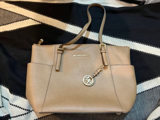 （分類：）位於 。 由 mhellol 提交（商品編號 1420326376，圖片 1）。簡介： 。