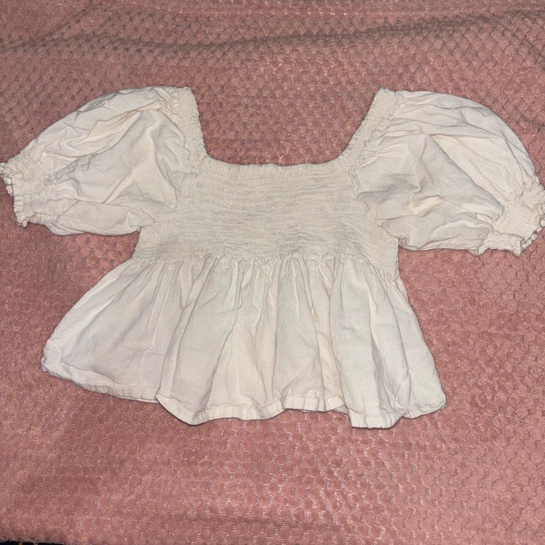nakdclothing white peplum top (Category: Shirts) located in Manila. Submitted by rfmrisells (Listing ID 1420295453, Image 1). Description: Defect: natanggal na yun ribbon sa harap Can fit xs - s.