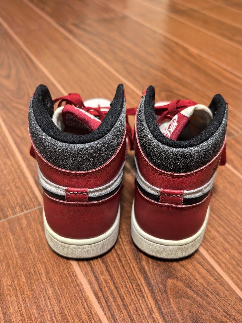 Nike Air Jordan 1 Lost and Found (Category: Sneakers) located in Makati City. Submitted by shinkc (Listing ID 1420312605, Image 2). Description: - Air Jordan 1 Lost and Found OEM - Color: Red, White, and Black - Features: White toe box and side panels, red overlays, black Nike swoosh, black and grey collar - Size: UK 5.5, EUR 39, CM 25, BR 37, CN 250 (2.5) - Made in Vietnam.