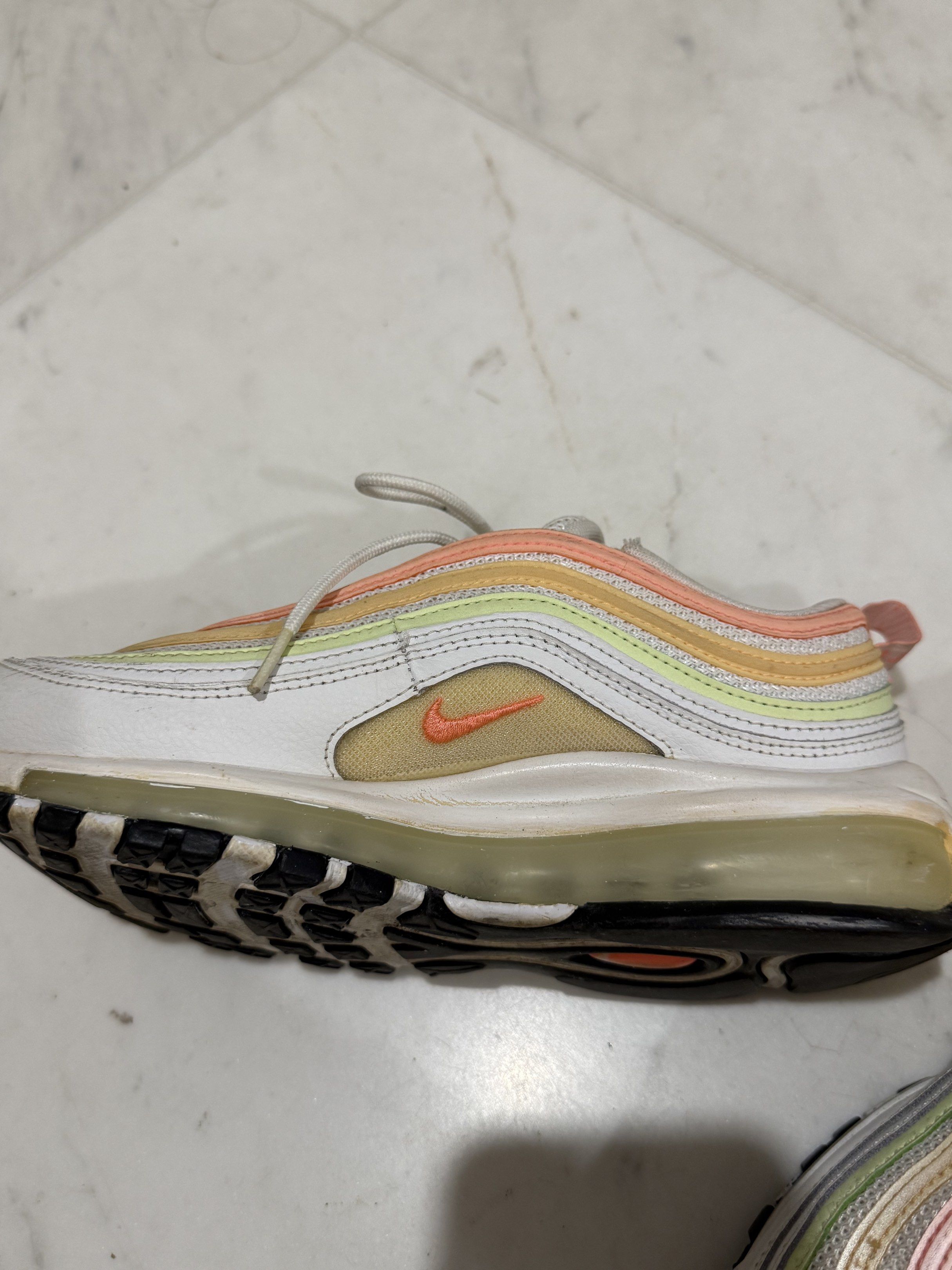 nike pastel rainbow