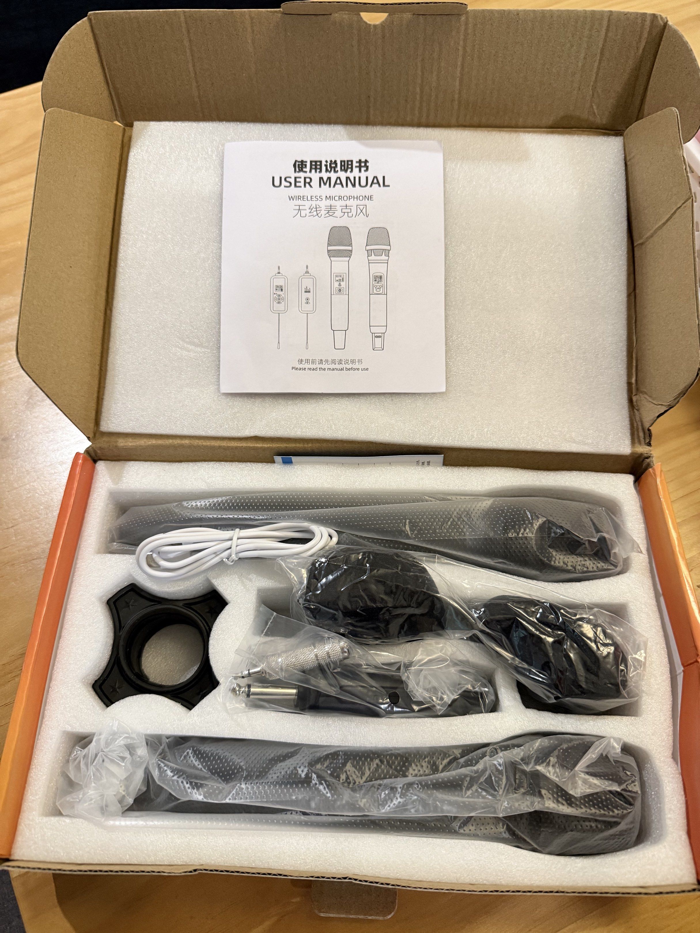 Wireless Microphone - Brand New65561360043778111