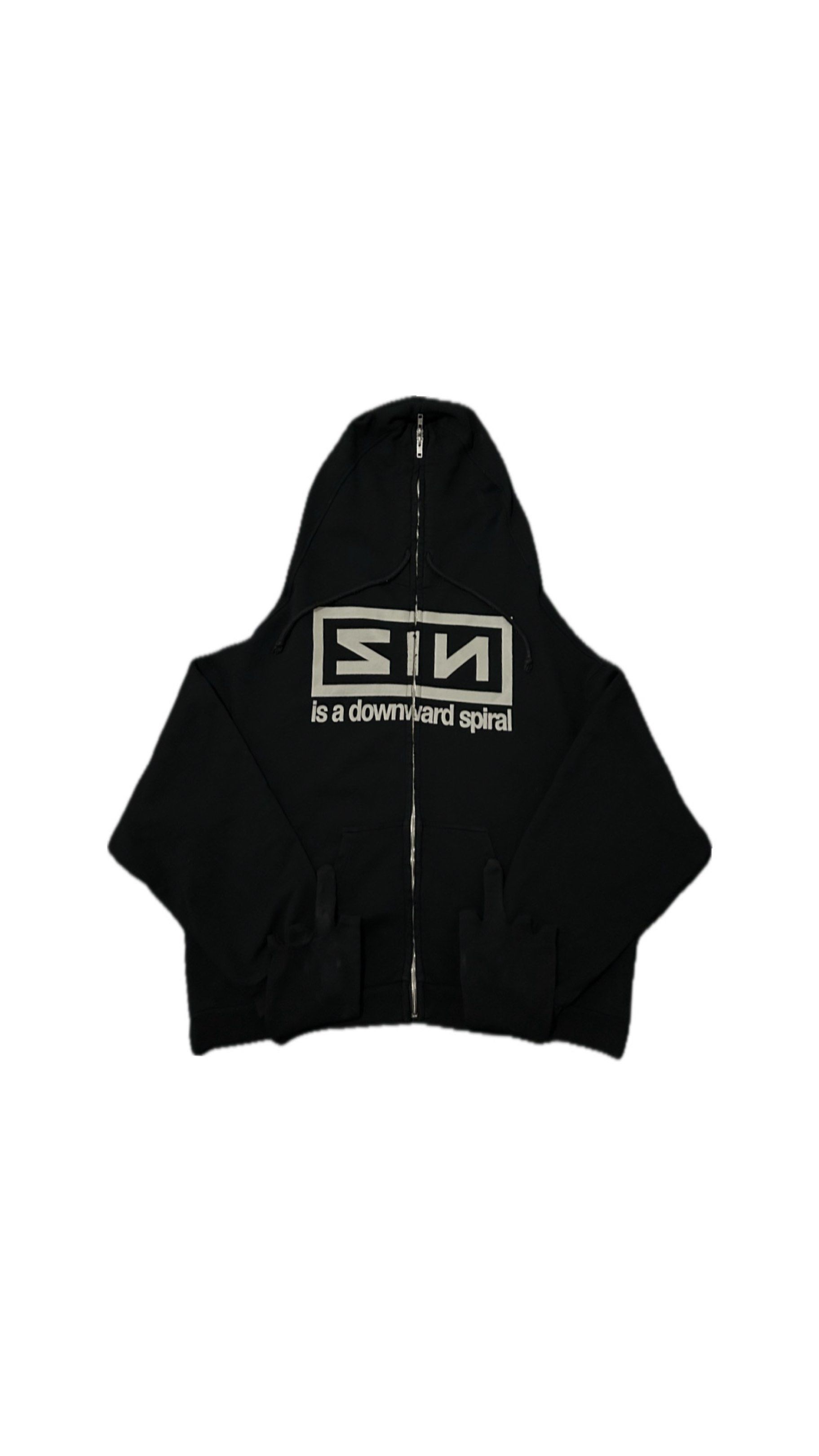 Project G/R Zygon Hoodie (Category: Hoodies) located in Taguig. Submitted by xin00_ (Listing ID 1420250926, Image 1). Description: Project G/R Zygon Hoodie 21x26 ₱2,000.