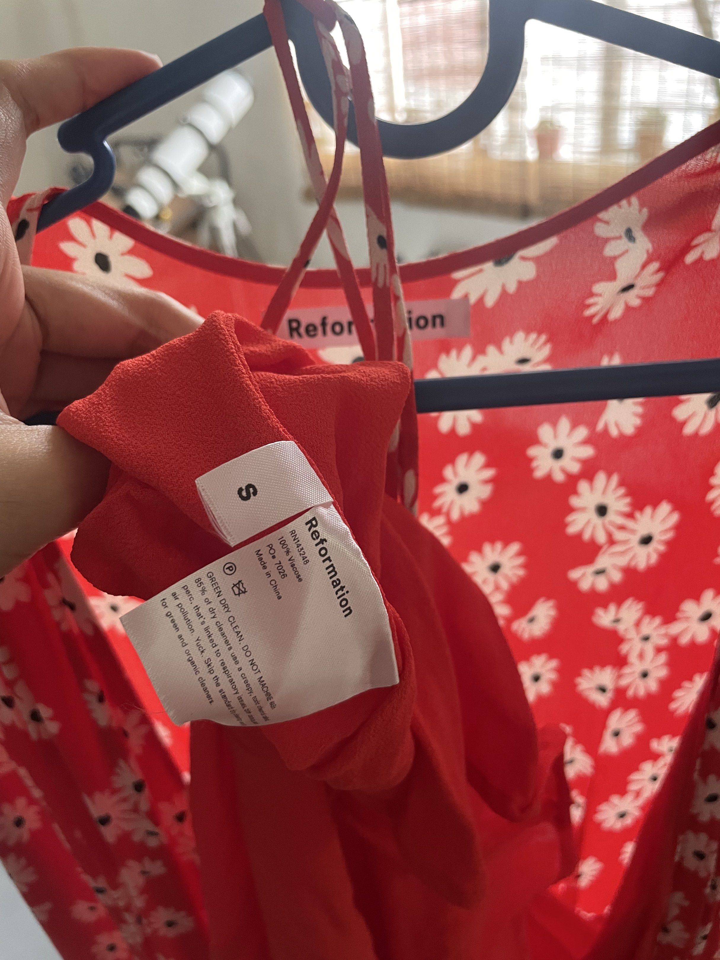 Reformation Floral Wrap Dress (Category: Dresses) located in Caloocan City. Submitted by ms12345 (Listing ID 1420190287, Image 2). Description: .