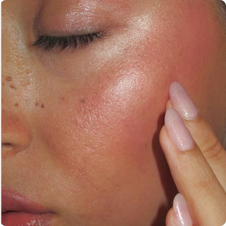 RHODE POCKET BLUSH (Category: Makeup) located in Manila. Submitted by juanashopbies_ph (Listing ID 1420206535, Image 3). Description: RHODE POCKET BLUSH SIZE: 5.3g SHADE: SPRINKLE - WARM PEARLY PINK The natural flush A little blush for a little flush. Our on-the-go cream blush wakes up cheeks and lips with a satiny, diffused flush that melts on smoothly and stays all day. It’s a lightweight formula that hydrates skin for baby-soft cheeks and leav