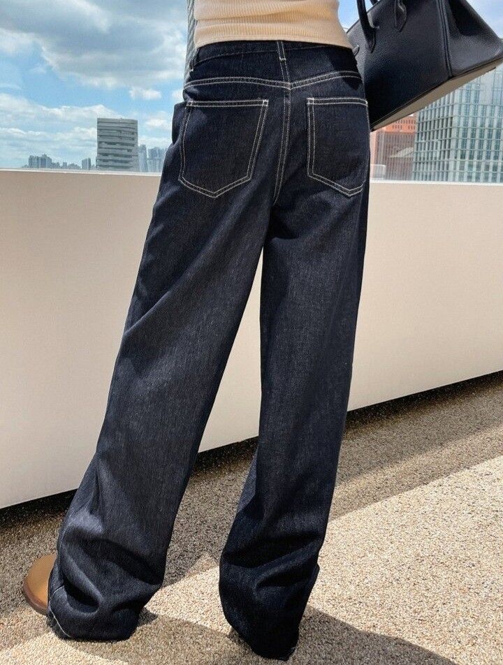 Shein Dark Blue Wide Leg Jeans (Category: Jeans) located in Makati City. Submitted by mishax (Listing ID 1420263647, Image 2). Description: - Shipping fee covered by the buyer. Strictly no return policy. Please check photo for the accurate measurement of the clothing. No ww pics. - Last price posted, no haggling (will not reply to messages asking for last price) - Doesn't fit me and i never used it. - Can fit to s frame 💵 PAYMENT 💵 ~ GCash only