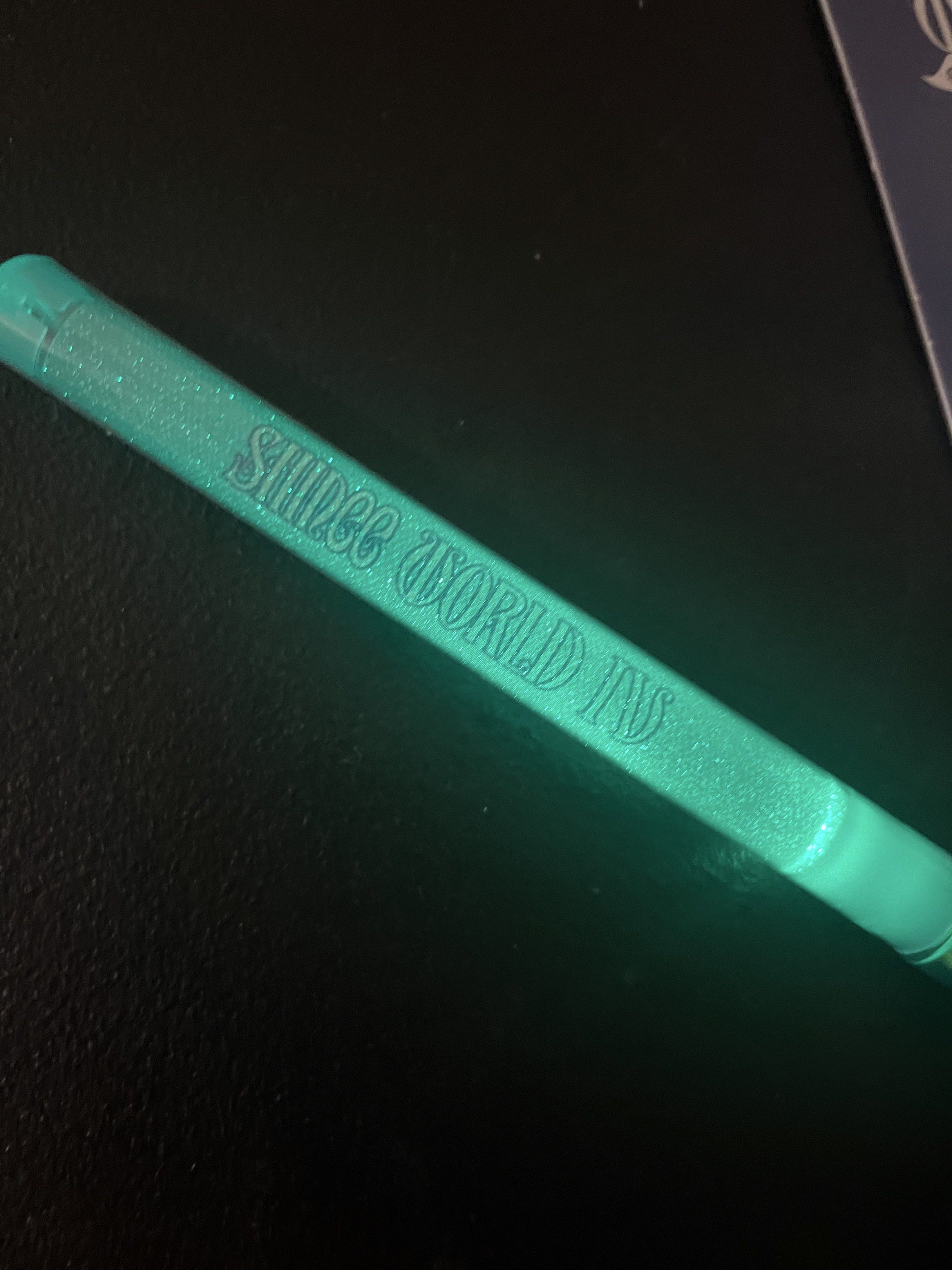 SHINee World IV Official Fan Light PENLIGHT (Category: Stationery & School Supplies) located in Makati City. Submitted by hellogaragekitty (Listing ID 1420347177, Image 3). Description: - Official SHINee World IV fan light - Teal color - Glows green - Features the SHINee World IV logo - Includes original packaging BRAND NEW ONLY OPENED FOR TESTING :> .