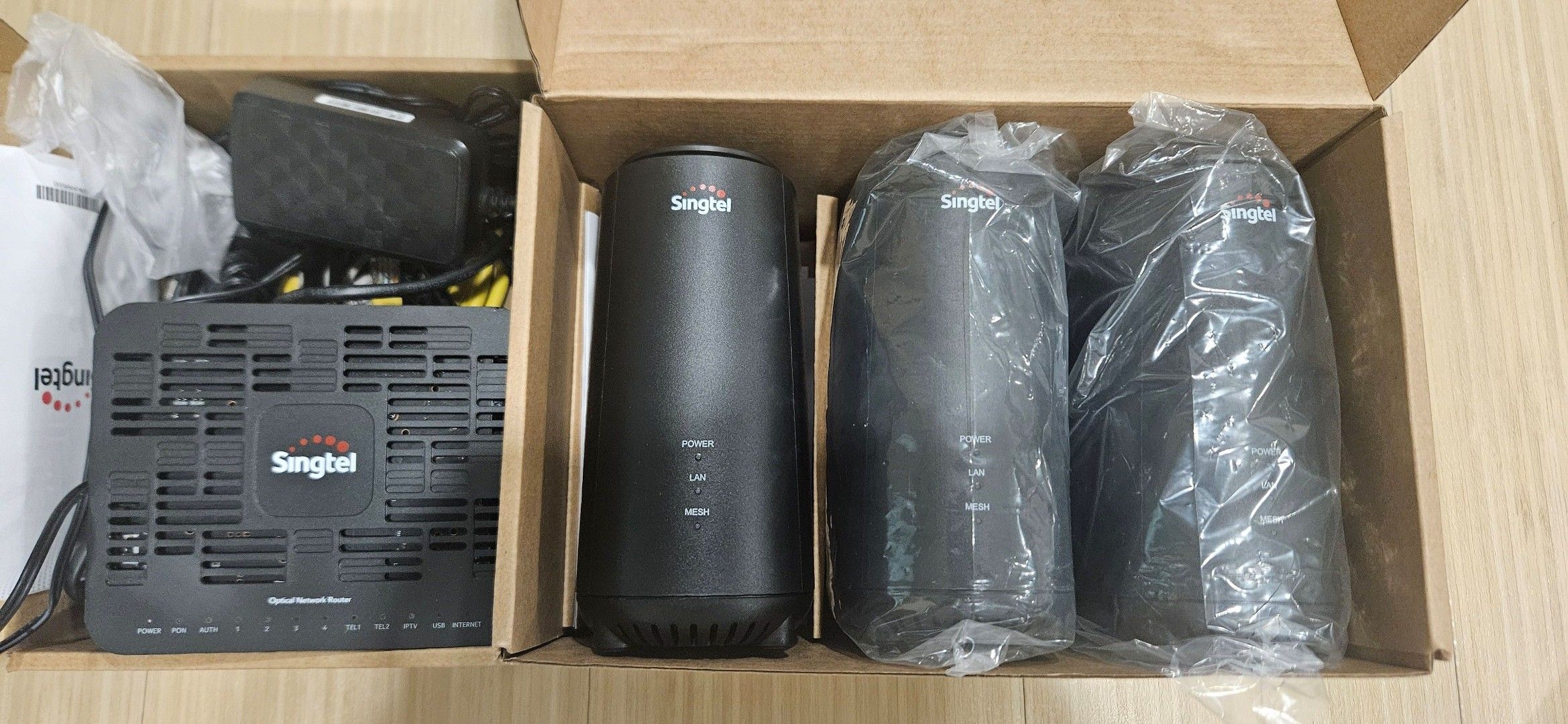 Singtel Optical Network Router Set463043467191920640