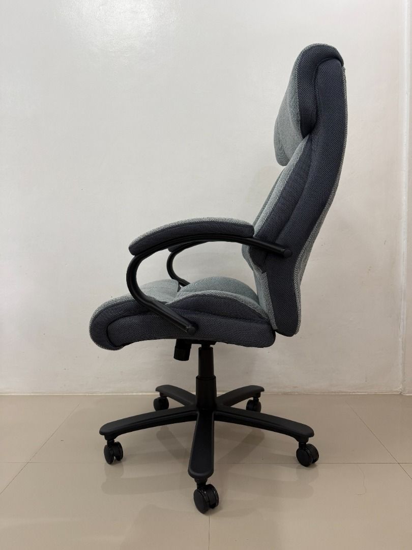 Supersize High Back Office Chair - Mandaue Foam " Alara" (Category: Office Furniture & Fixtures) located in Tanay. Submitted by rednaz16 (Listing ID 1420206230, Image 3). Description: Selling my High Back Office Chair, Bought last December only sa Mandaue Foam. You can check Mandaue Foam website for more info. Just search Supersize High Back Office Chair - Alara. About this item: Ergonomic High Back Office Design Chairs with Curved back for postu