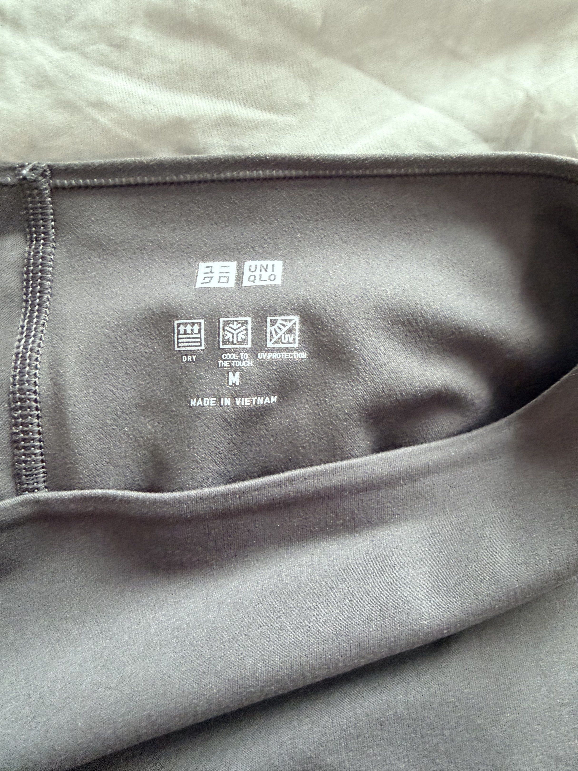 Uniqlo Dry-Ex Leggings (Category: Activewear) located in Quezon City. Submitted by onna.kaizen (Listing ID 1420182505, Image 2). Description: SELLING AS A SET - Uniqlo Dry-Ex Leggings - Size: Medium (M) - Colors: Grey and Dark Grey - Features: - Dry technology - Cool Touch - UV Protection - Made in Vietnam - Perfect for: Workouts, Casual Wear - Comfortable and Stylish.