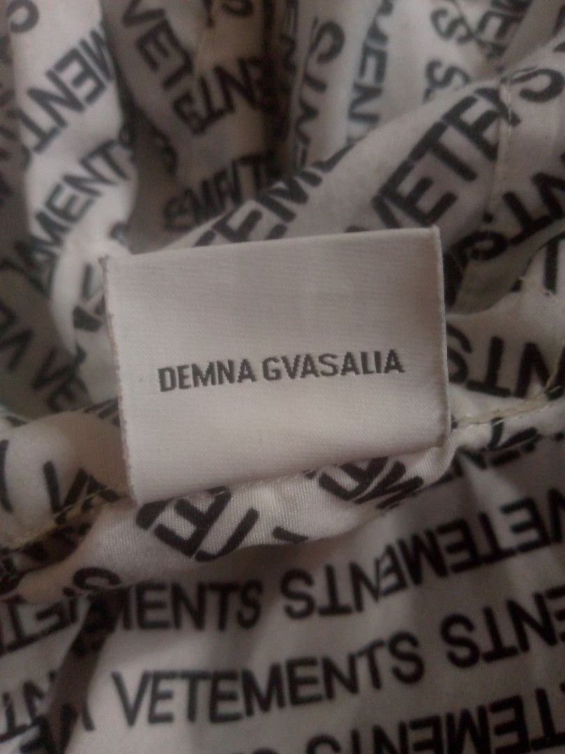 VETEMENTS Logos Long sleeve Shirt Button Down Size M (Category: Coats, Jackets and Outerwear) located in Iloilo. Submitted by grayface2388611 (Listing ID 1420170694, Image 3). Description: VETEMENTS Logos Long sleeve Shirt Button Down Size M VETEMENTS jacket off/legit.