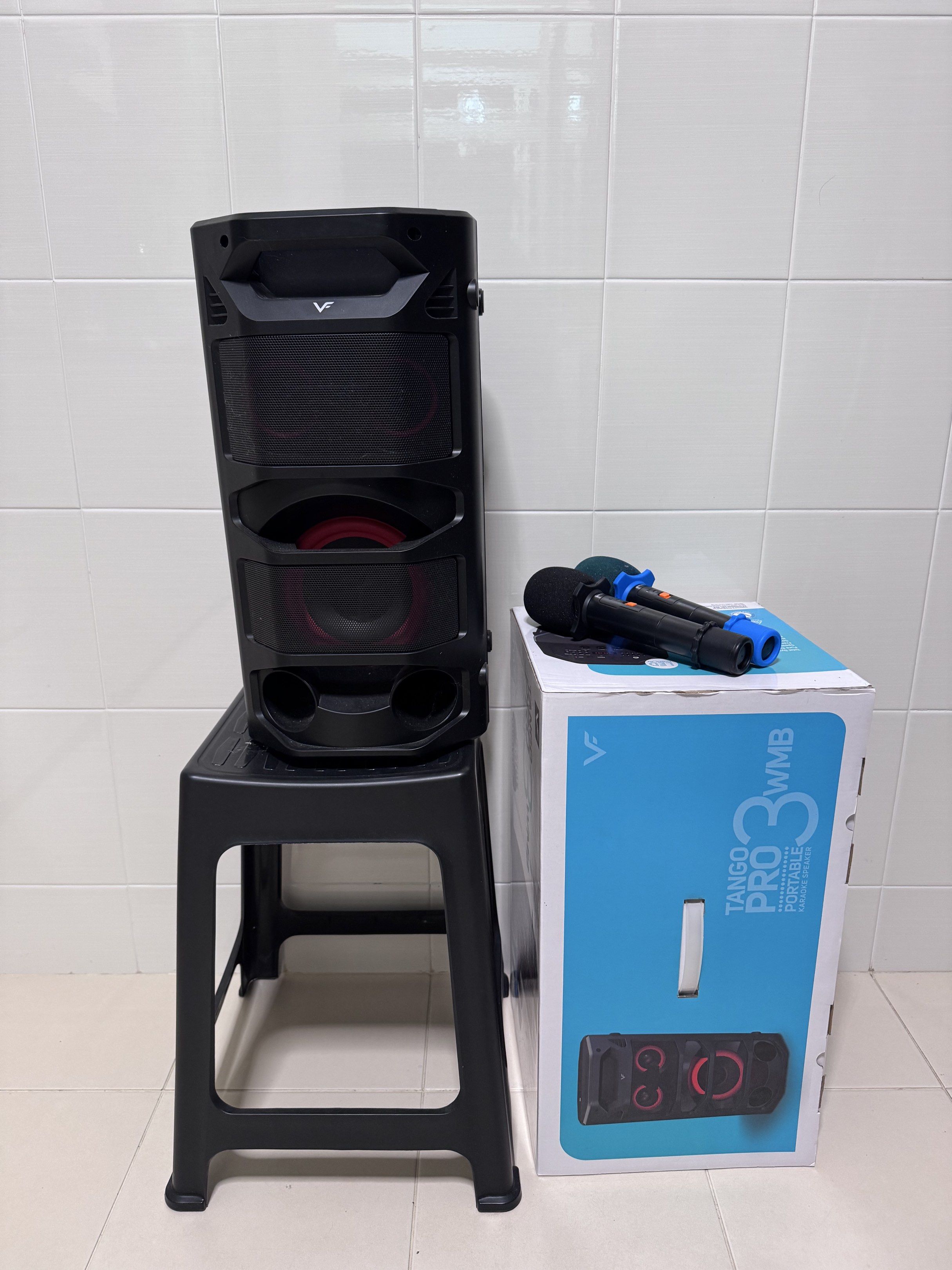 VF Tango Pro 3 WMB Portable Speaker with Microphones
