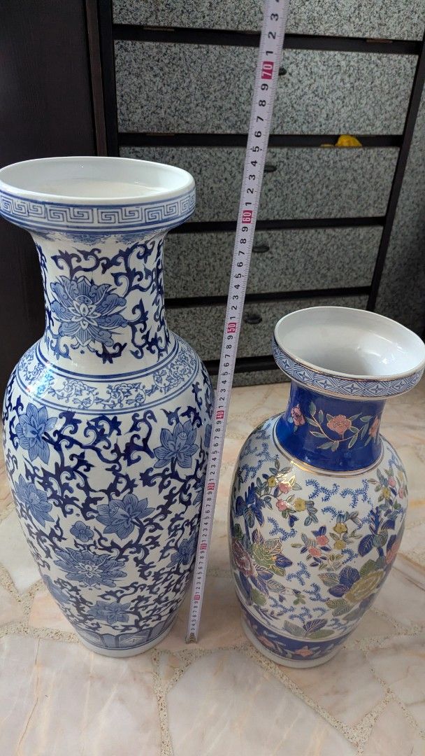 Vases (Category: Vases & Decorative Bowls) located in Singapore. Submitted by xwxw18 (Listing ID 1420190813, Image 2). Description: .
