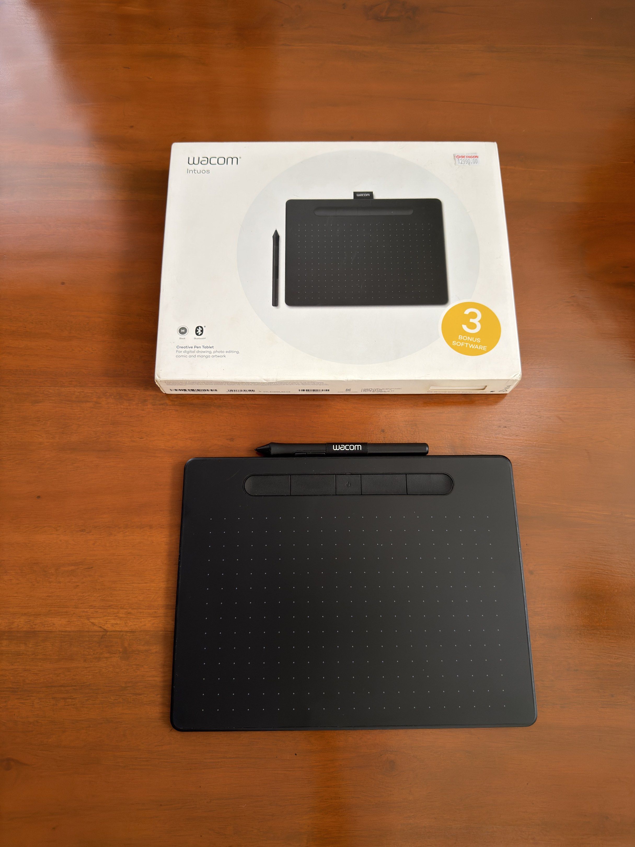 Wacom Intuos Drawing Tablet (Category: Other Gadgets) located in Pasay City. Submitted by bzuid (Listing ID 1420231071, Image 1). Description: - Original box included. .