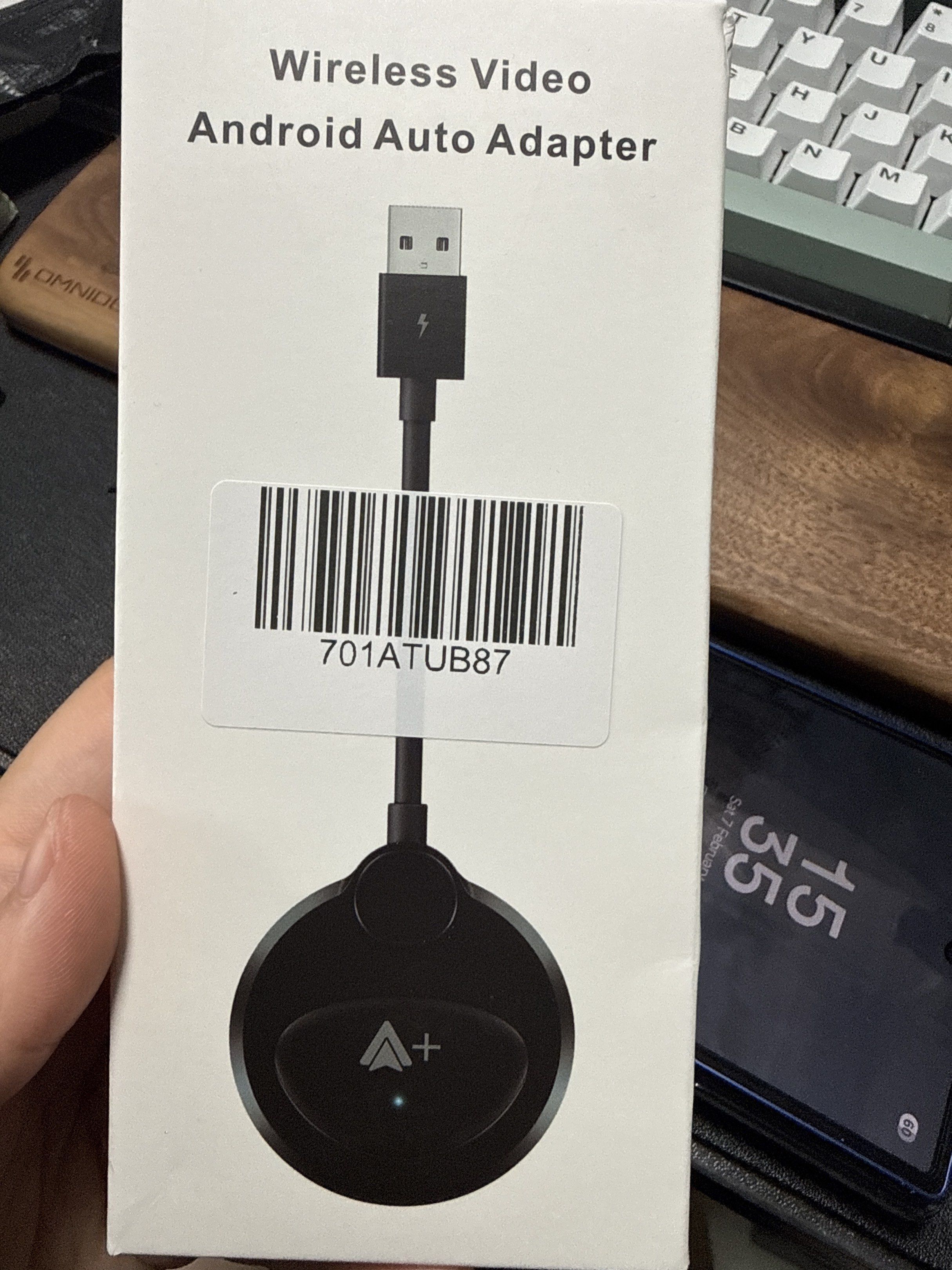 Wireless android auto (Category: Other Electronics) located in Singapore. Submitted by mehmehmeh12 (Listing ID 1420230921, Image 3). Description: Doesn’t work for my car as I bought the wrong one. Letting go at 50% off the original price.