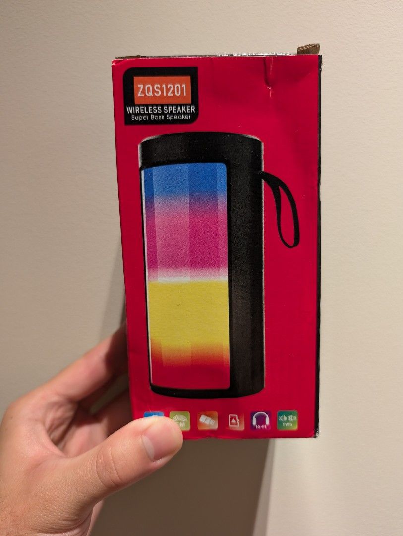 Wireless Bluetooth Speaker with Light65561360694401110