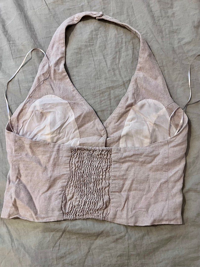 Zara Halter Waistcoat Top (Category: Blouses) located in Quezon City. Submitted by currentlydeclutterring (Listing ID 1420239912, Image 2). Description: Size M Stretchable back RFS: declutterring.