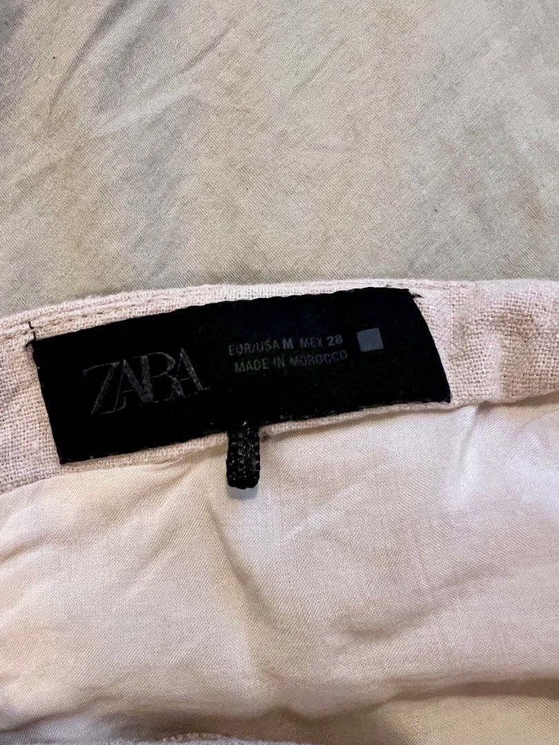 Zara Halter Waistcoat Top (Category: Blouses) located in Quezon City. Submitted by currentlydeclutterring (Listing ID 1420239912, Image 3). Description: Size M Stretchable back RFS: declutterring.